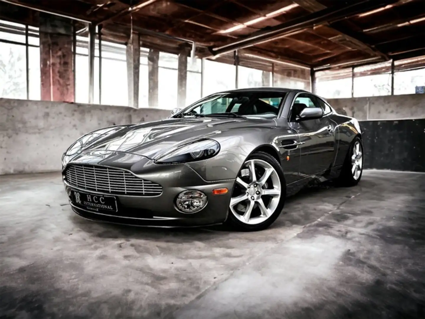 Aston Martin Vanquish V12 1.Hand Sammler-Zustand + Garantie Grigio - 1