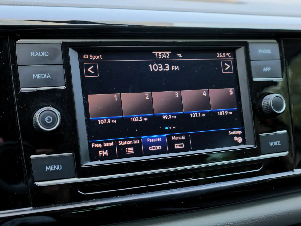 Volkswagen Taos снимка Volkswagen Taos