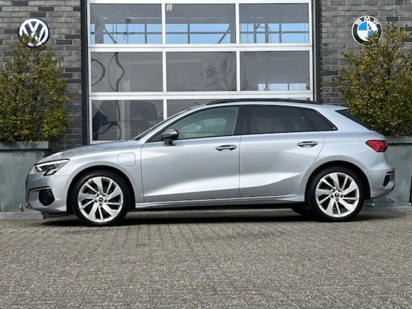 Audi A3 SPORTBACK 40 TFSI E BNS EDIT. - VIRTUAL - ACC - ST Grijs - 2