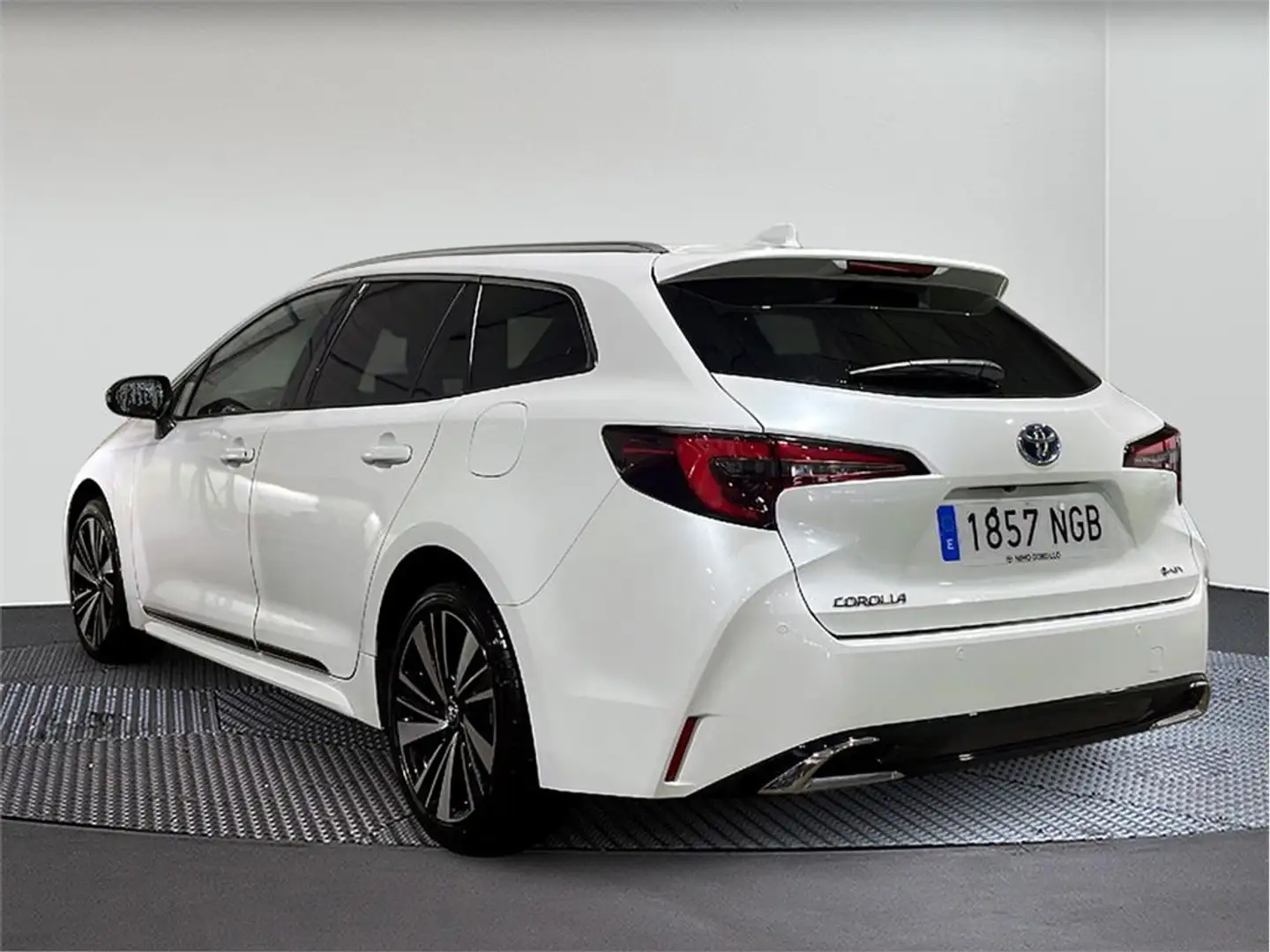 Toyota Corolla Touring Sports 200H Style Edition - 2