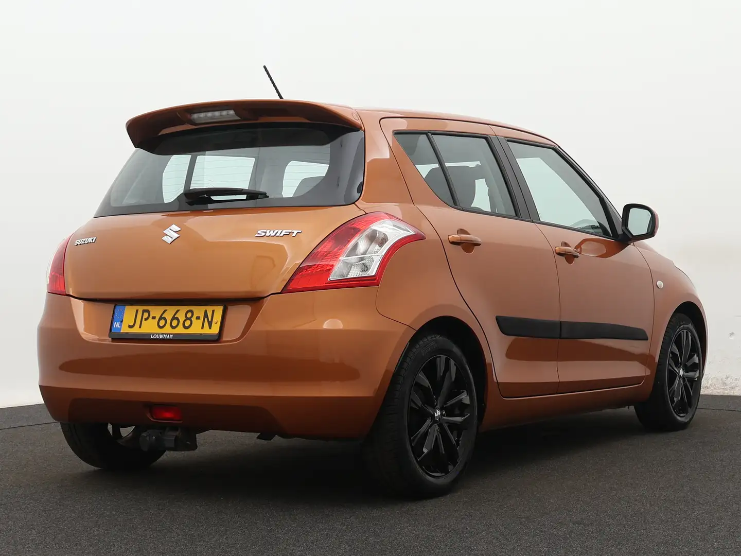 Suzuki Swift 1.2 Bandit EASSS Airco | Cruise Control | Stoelver Oranje - 2