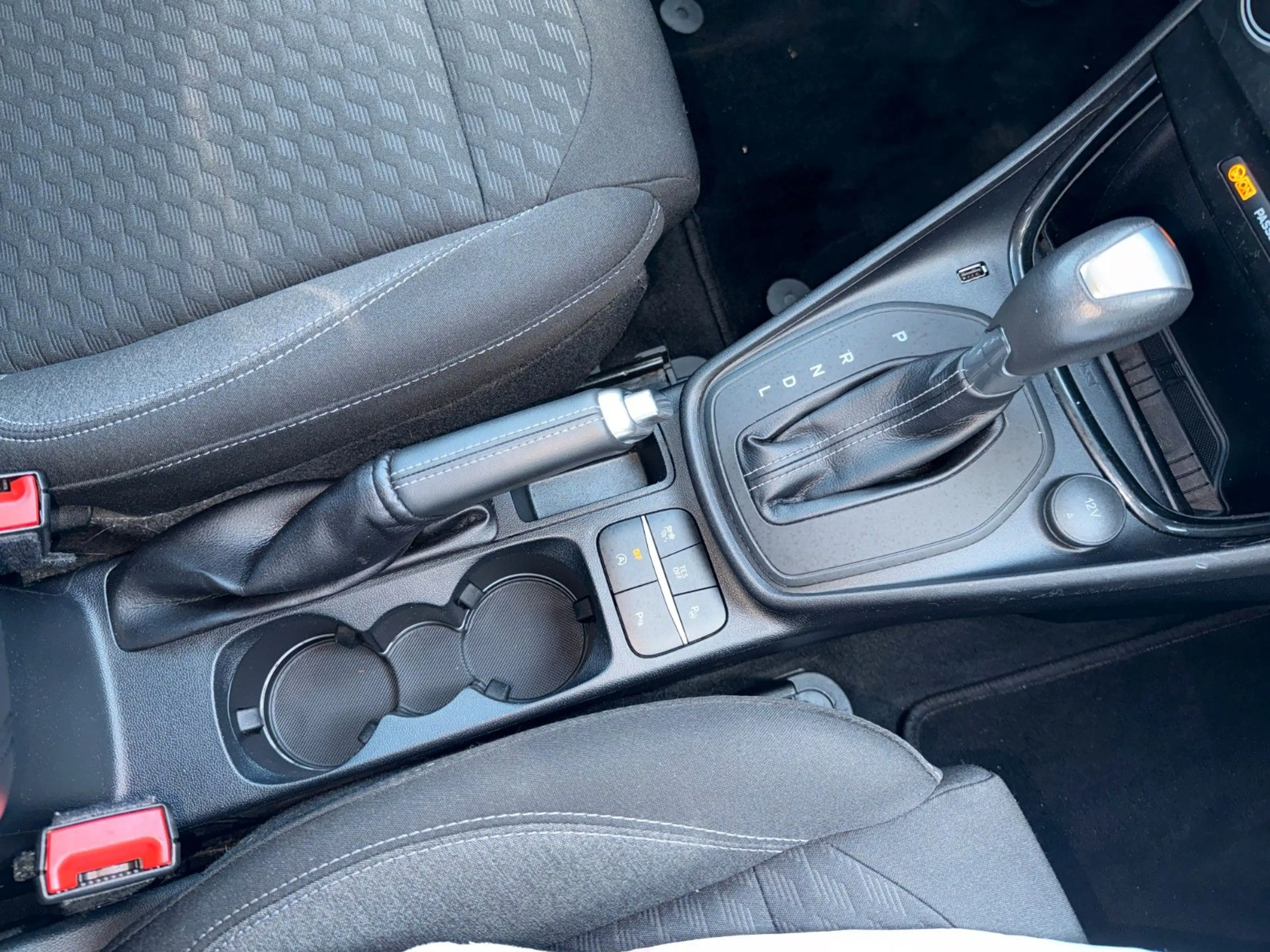Ford Puma Titanium *NAVI*LED*SITZH*DAB*KAMERA*CARPLAY — photo 26