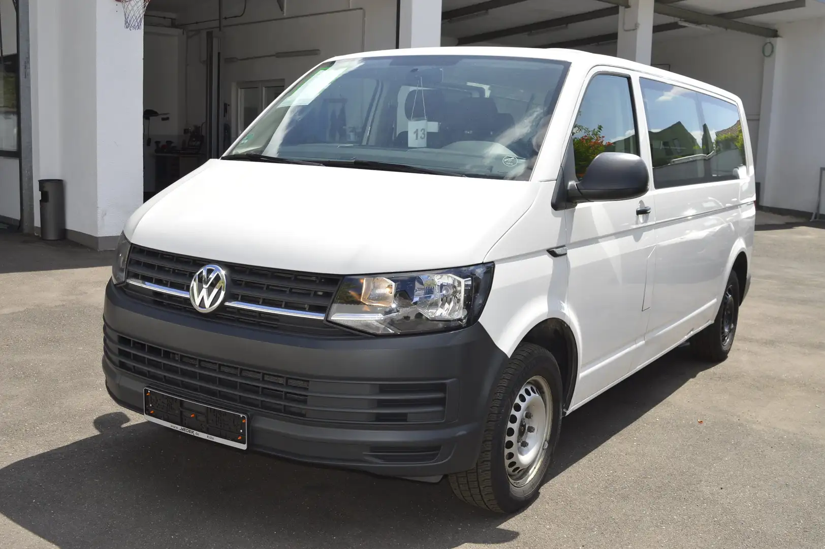Volkswagen T6 Kombi 2.0TDI Lang 9 Sitzer, Klima*Zahnriemen & WaPu Neu* Weiß - 2