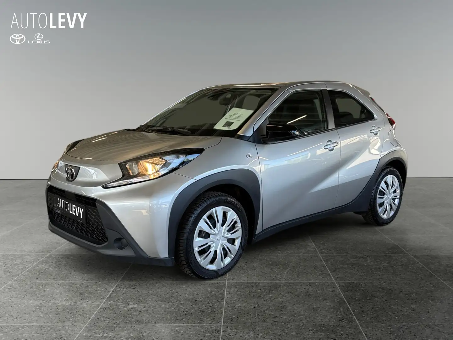 Toyota Aygo X 1.0 x-play +CarPlay+Kamera+Allwetter+ Silber - 2