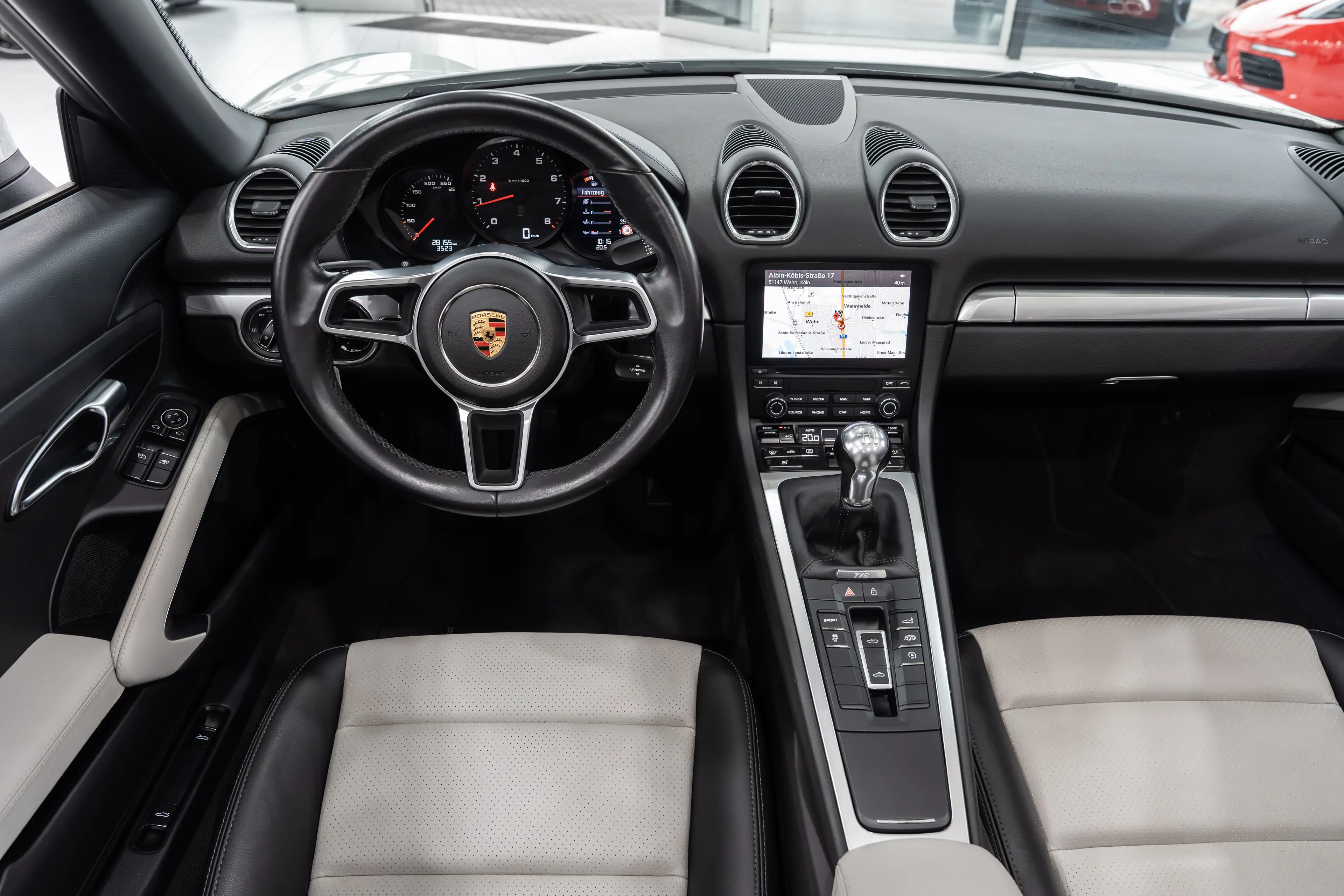 Porsche Boxster 718*SPORTSITZE*LEDER*HIFI*KAMERA*6-GANG* — photo 15