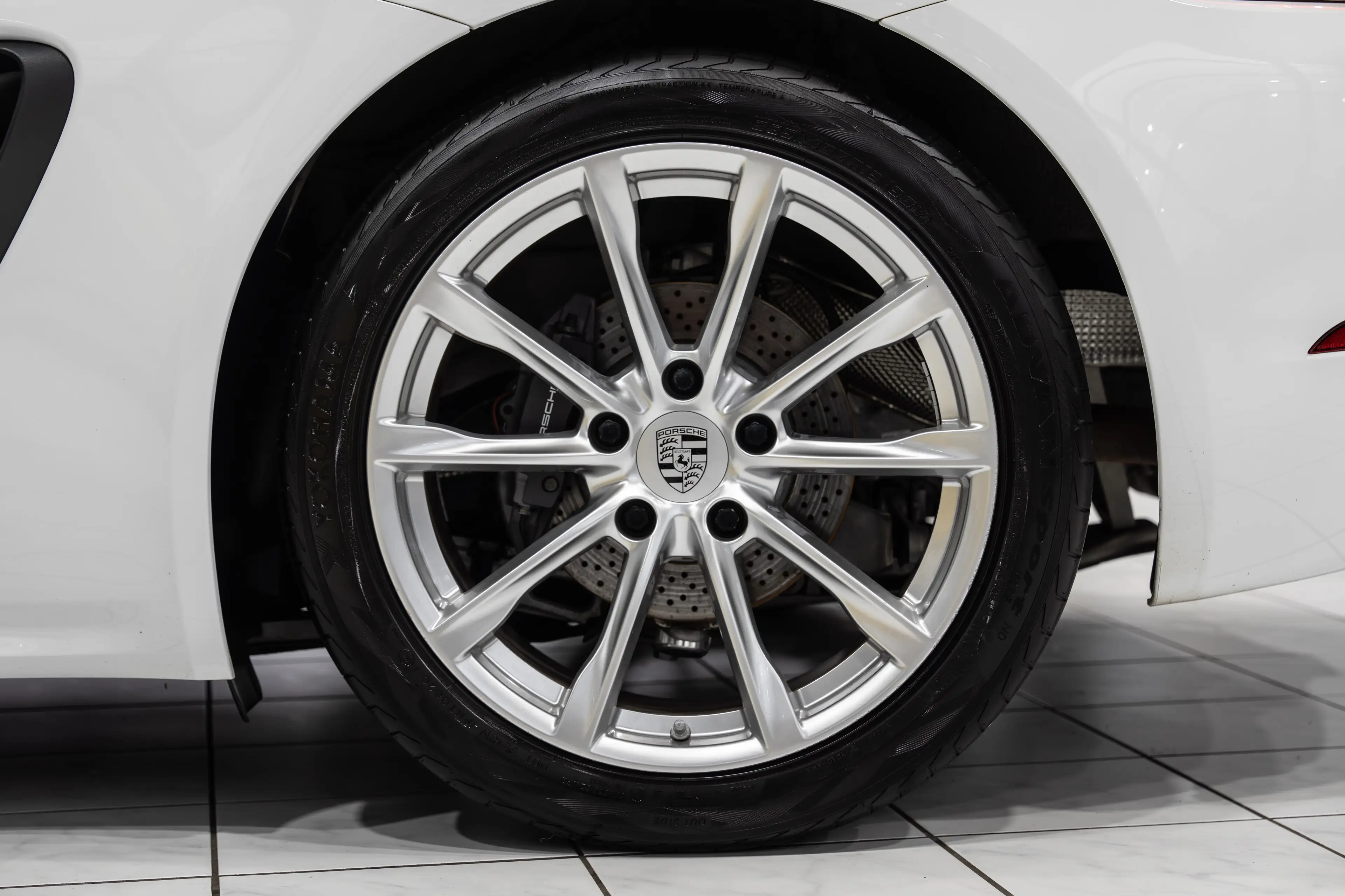 Porsche Boxster 718*SPORTSITZE*LEDER*HIFI*KAMERA*6-GANG* — photo 12