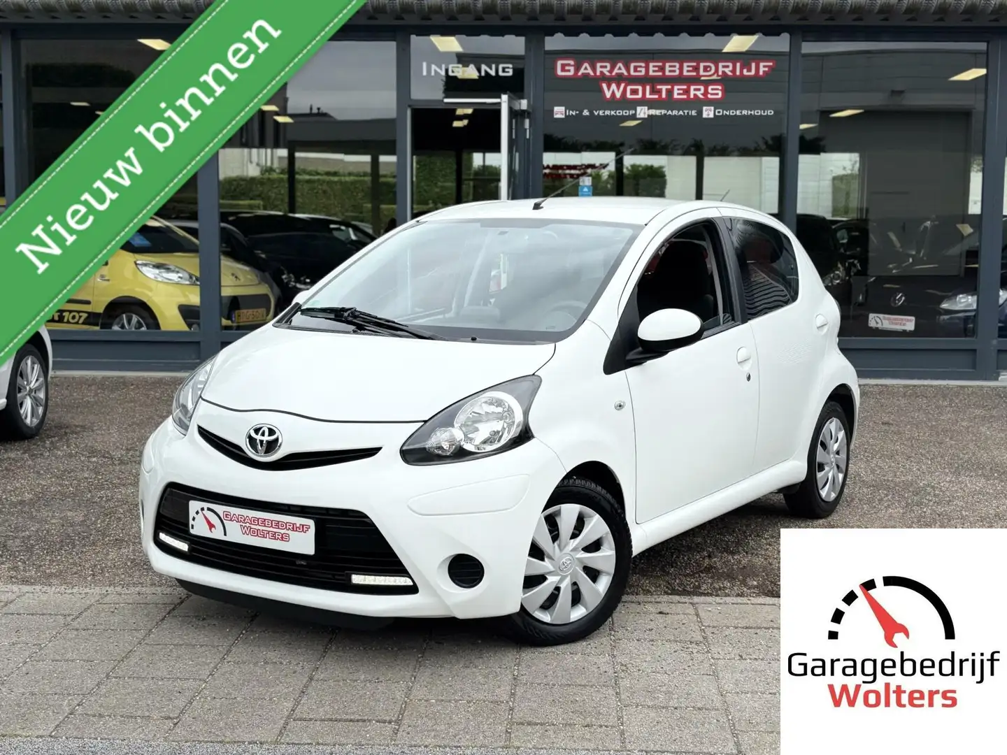 Toyota Aygo 1.0 VVT-i Aspiration AIRCO 5DRS 1e eigenaar Wit - 1