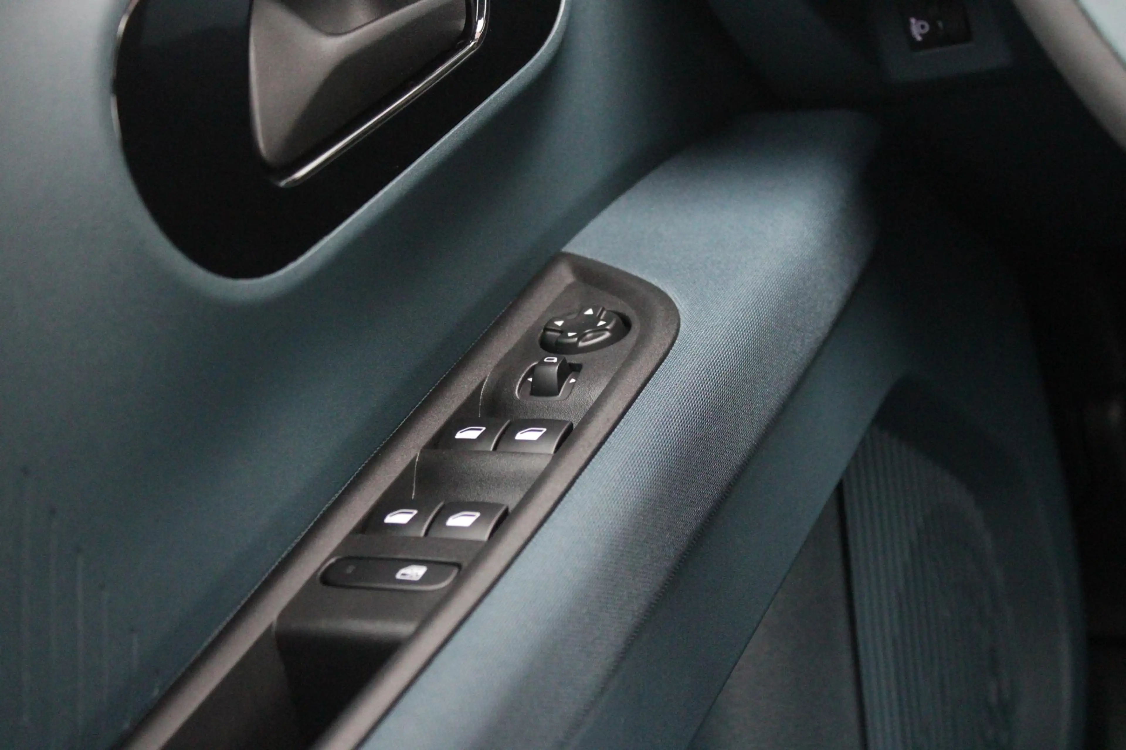Fiat Grande Panda 1.2 Hybrid 110PK AUTOMAAT ICON | PACK STYLE: 16" L — photo 15