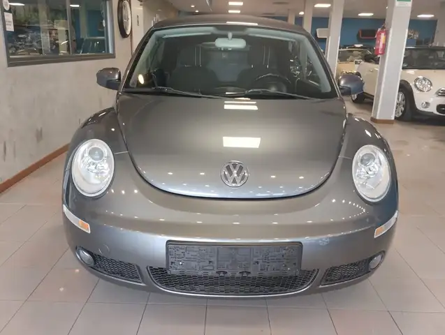 Volkswagen New Beetle 1.6 Cabrio
