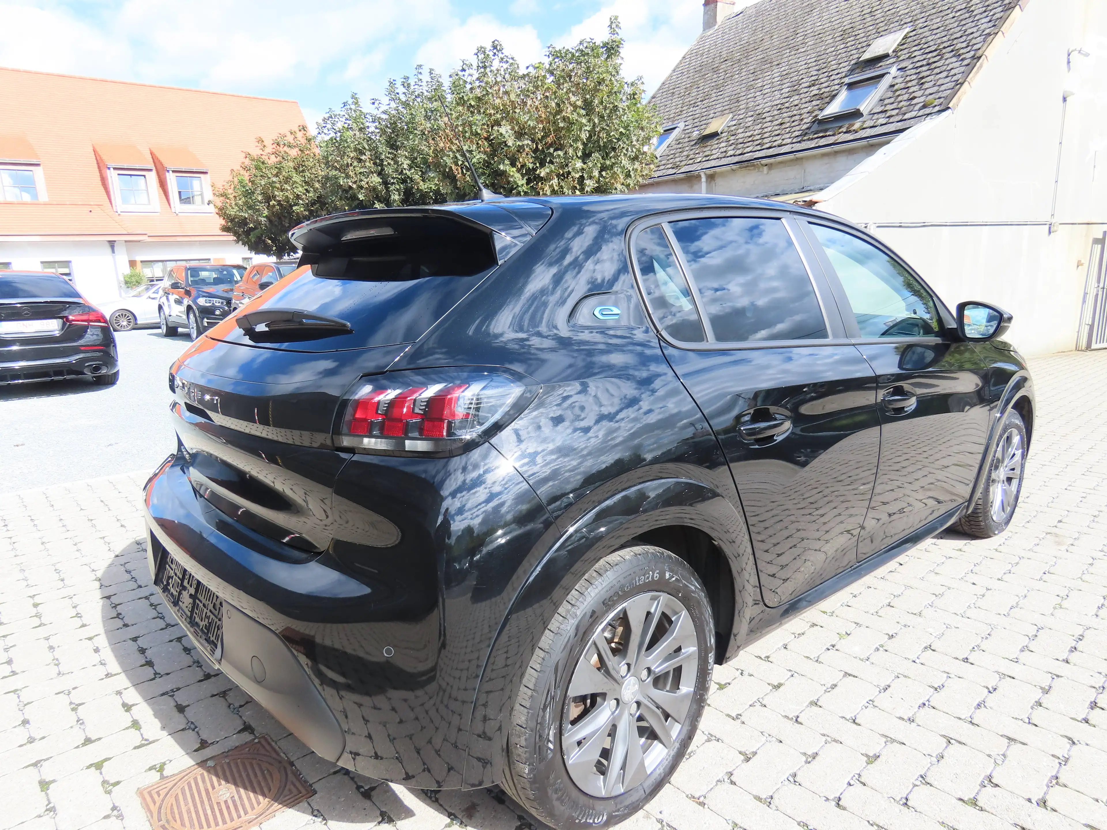 Peugeot e-208 e-208 50 kWh Active Pack — photo 3