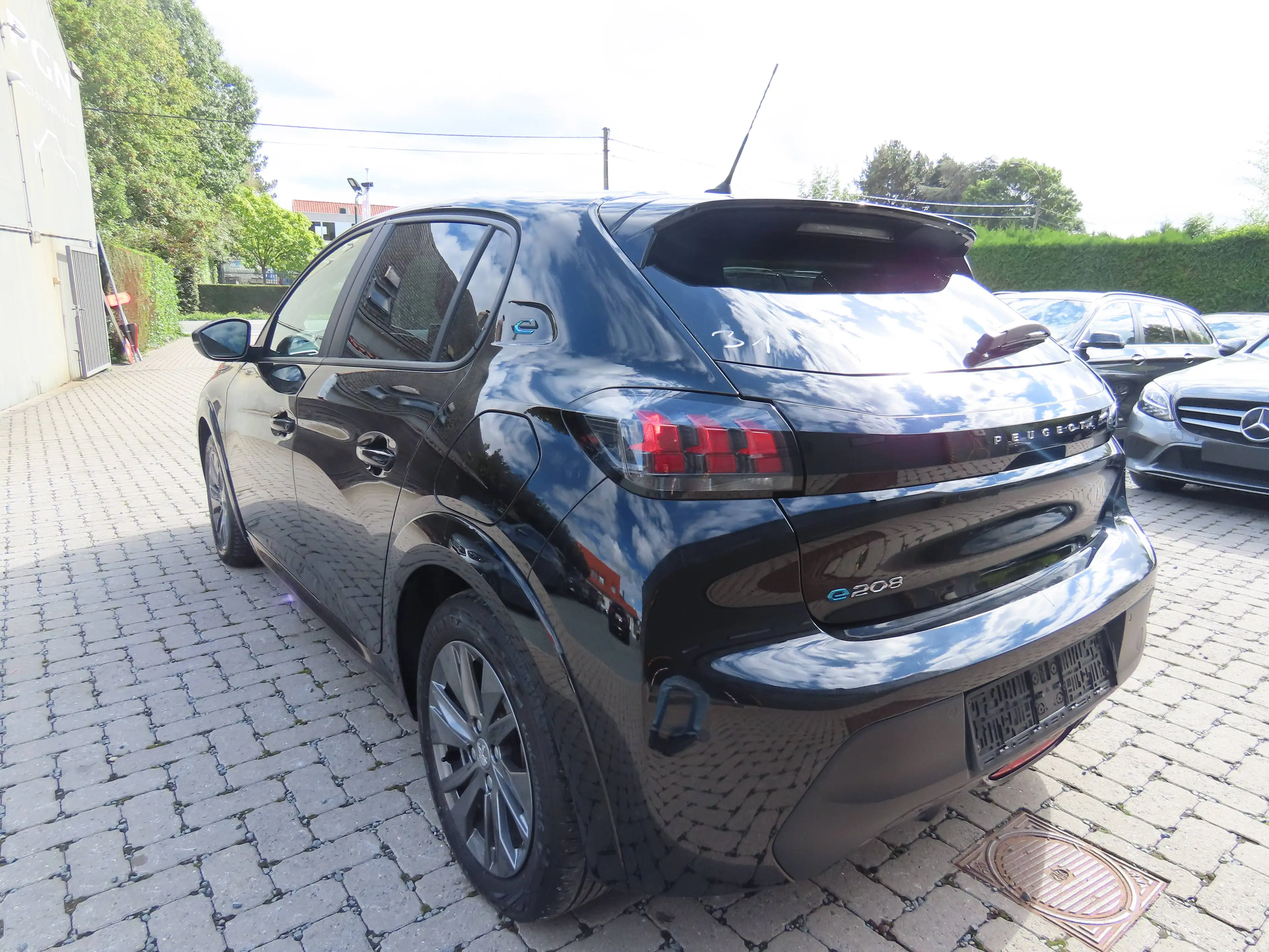 Peugeot e-208 e-208 50 kWh Active Pack — photo 13