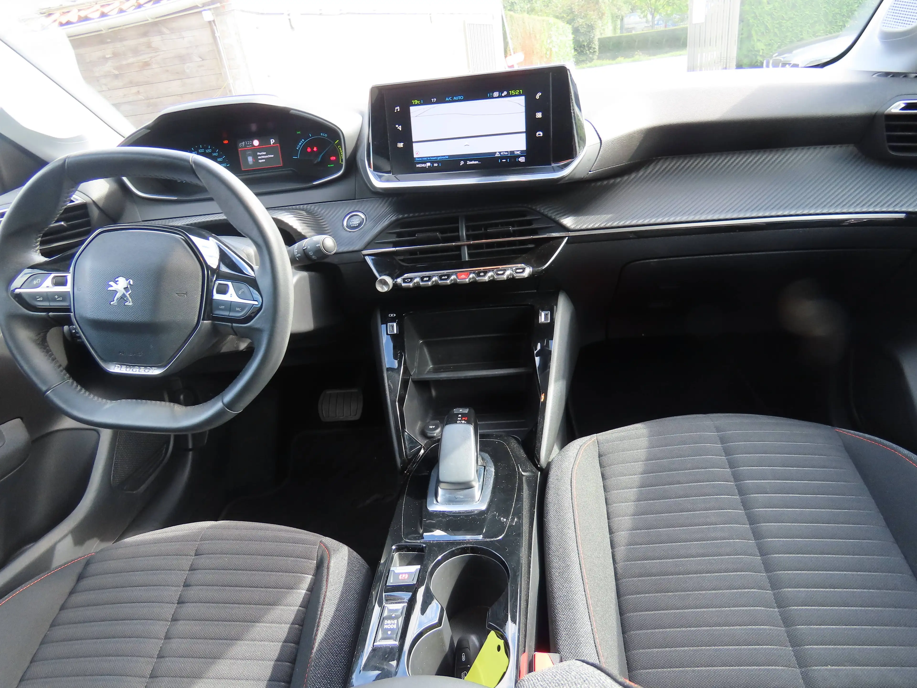 Peugeot e-208 e-208 50 kWh Active Pack — photo 14