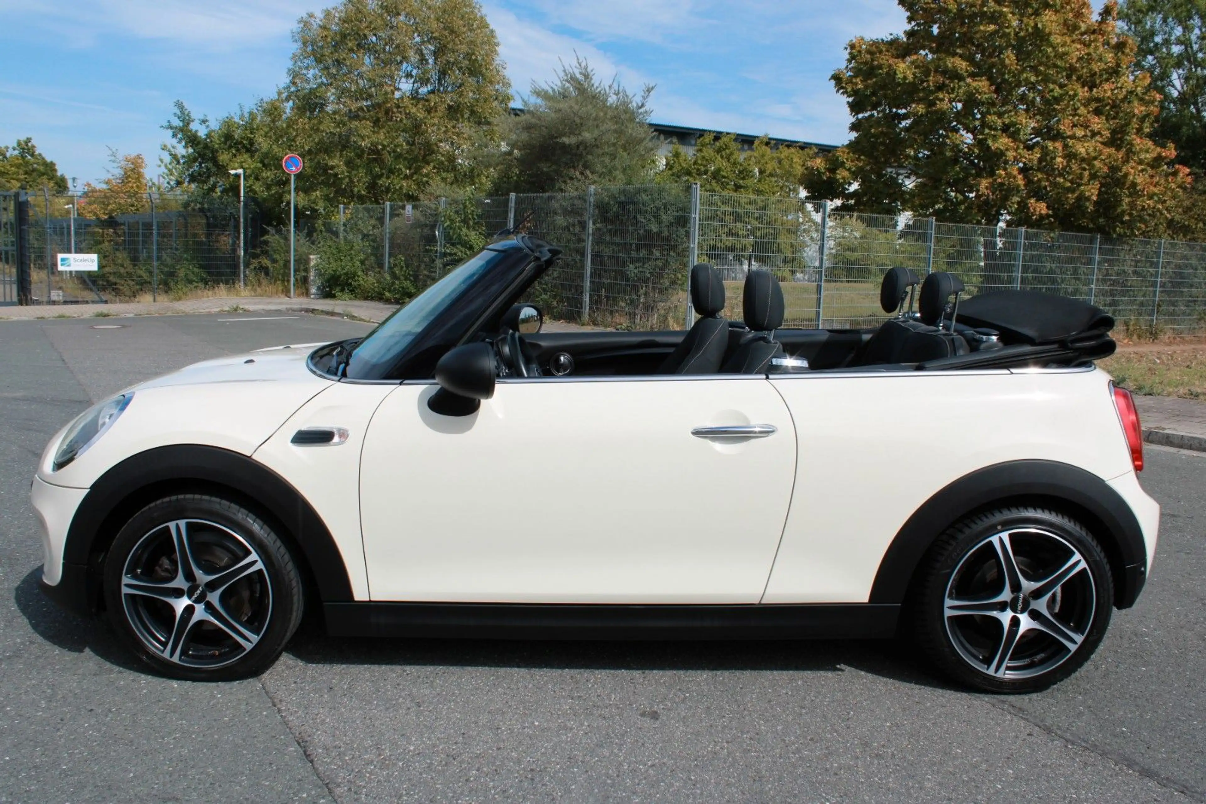 MINI One Cabrio Sitzhzg. PDC 17"Alu Klima — photo 6
