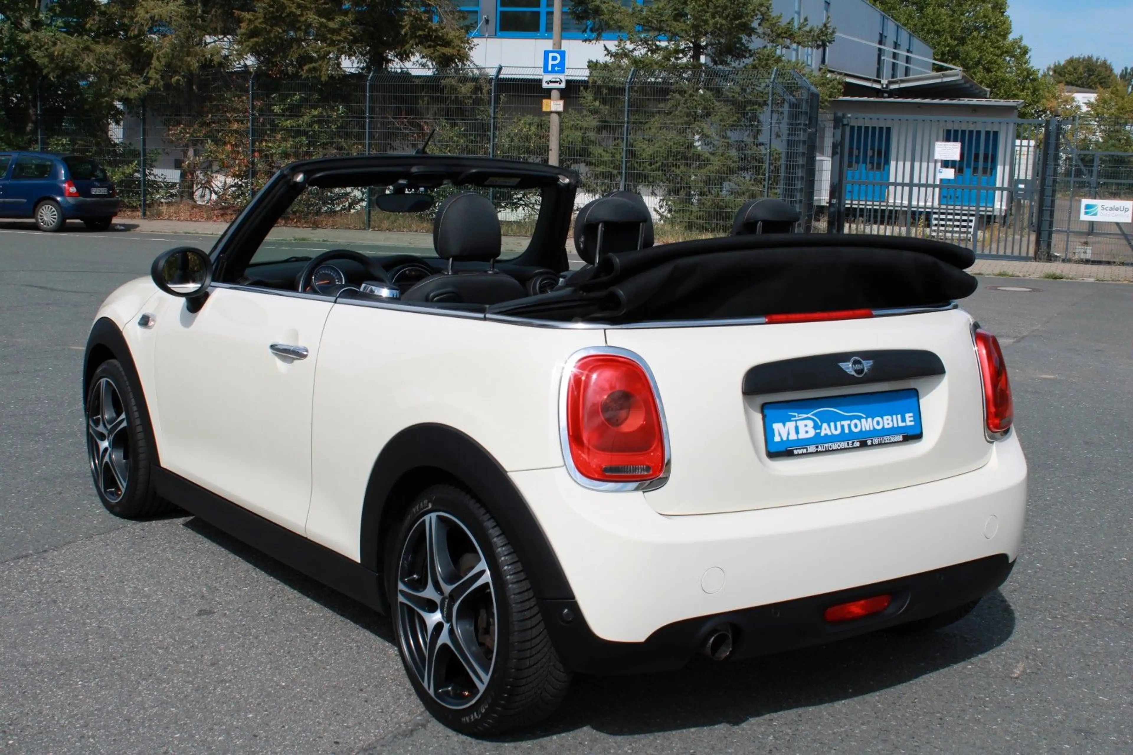 MINI One Cabrio Sitzhzg. PDC 17"Alu Klima — photo 7