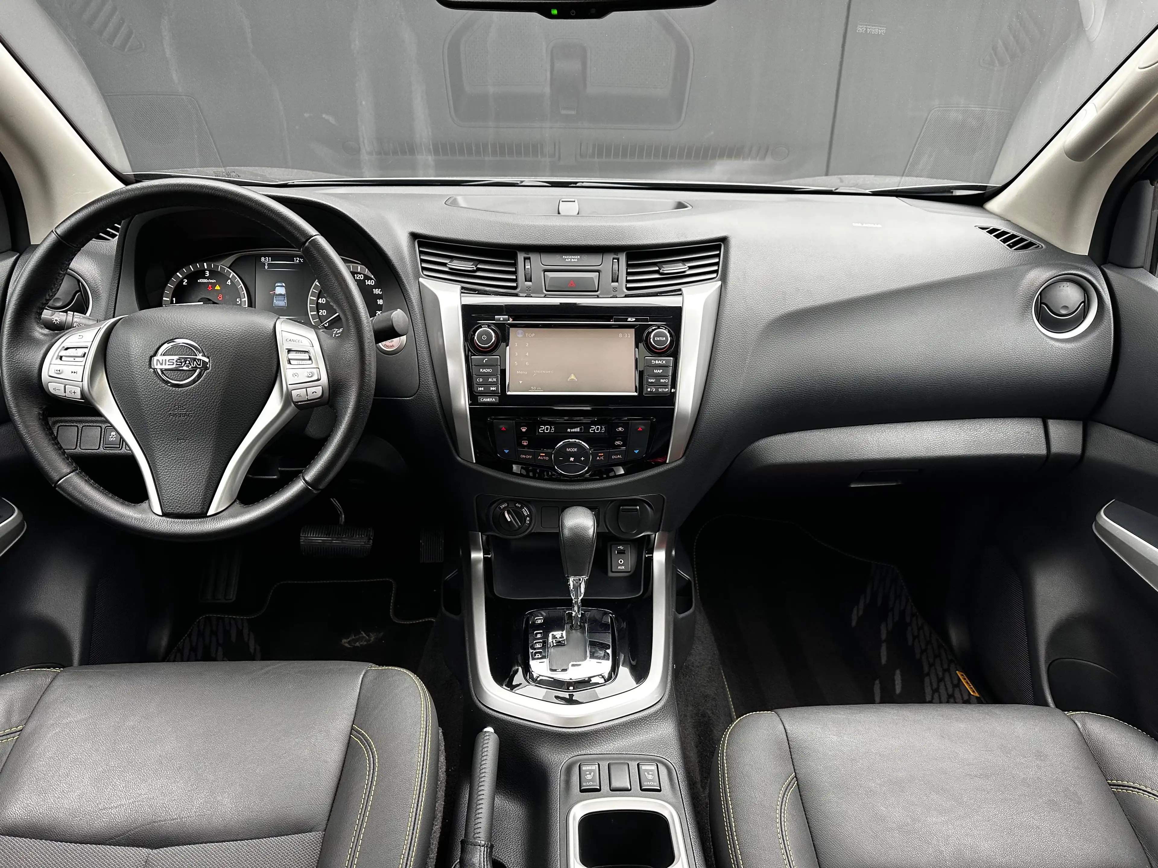 Nissan Navara 2.3 dCi 4WD *AUT.*360'CAMERA*LEDER*NAVI*ZETELVERW.*EL.STOELEN*SLECHTS 49.311KM!* — photo 12