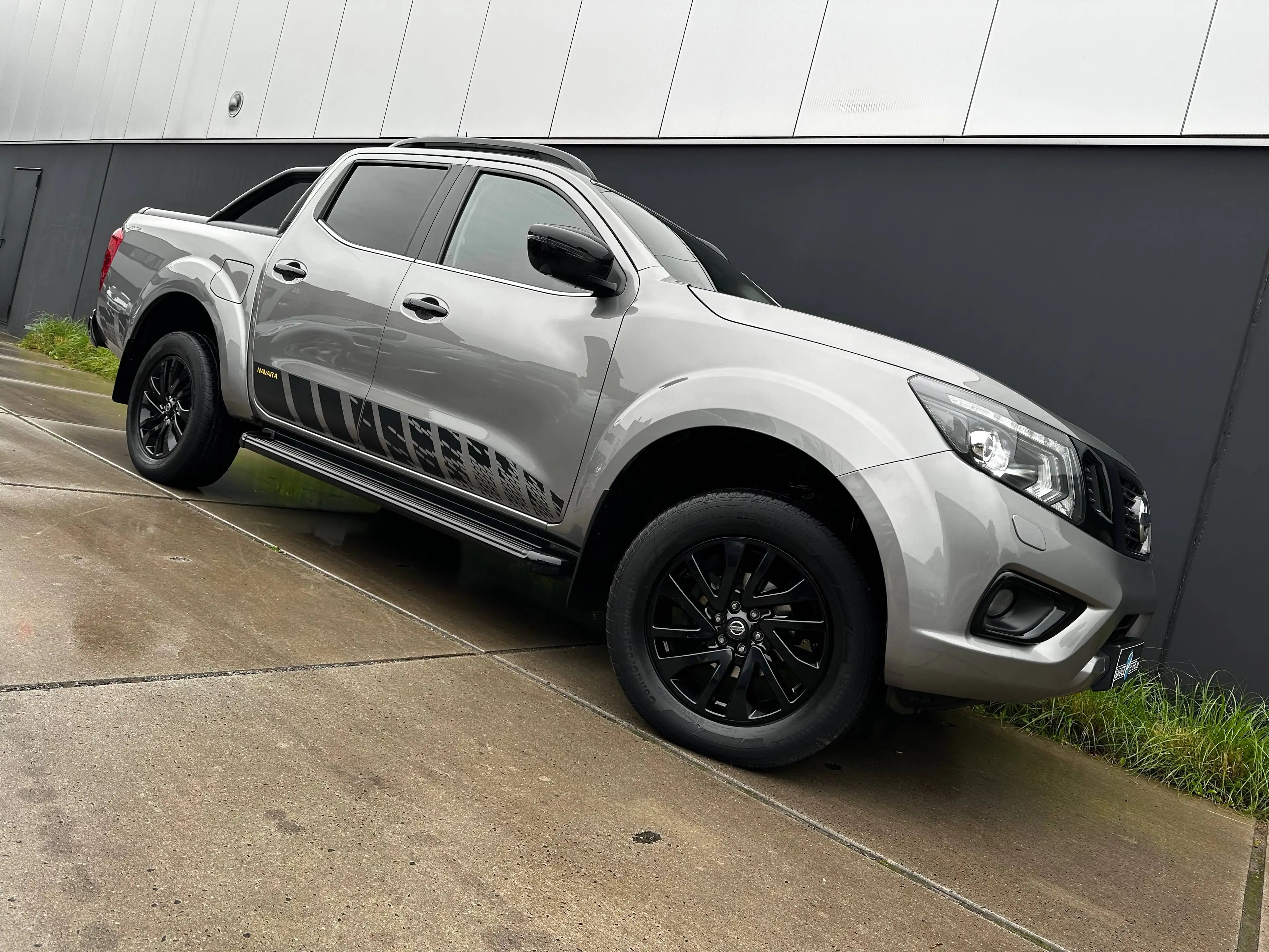 Nissan Navara 2.3 dCi 4WD *AUT.*360'CAMERA*LEDER*NAVI*ZETELVERW.*EL.STOELEN*SLECHTS 49.311KM!* — photo 9