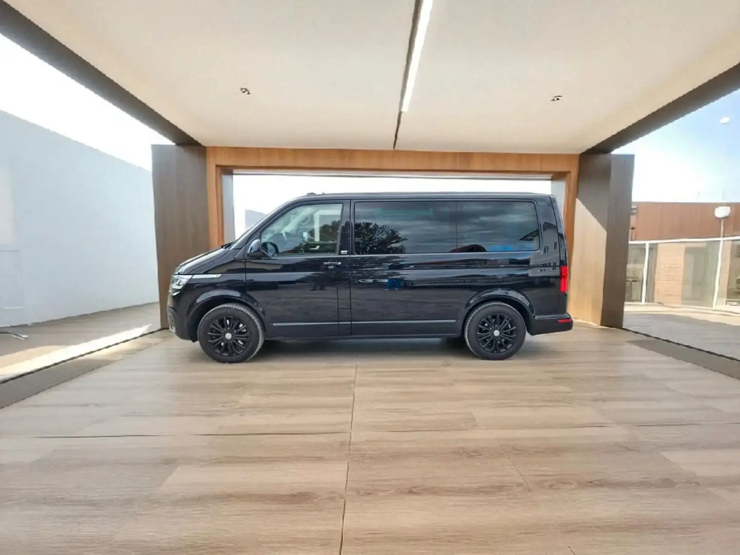 Volkswagen T6 Multivan 4Motion,RFK,8fach,7Sitzer,AHK Schwarz - 1