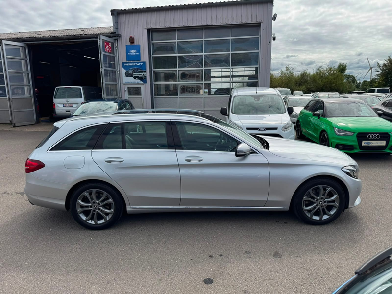 Mercedes-Benz C 220 T-Modell C 220D HU NEU/AHK/KLIMA/NAVI/LEDER/PANO — photo 4