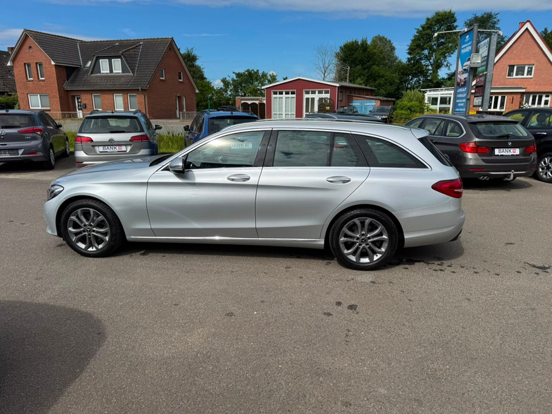 Mercedes-Benz C 220 T-Modell C 220D HU NEU/AHK/KLIMA/NAVI/LEDER/PANO — photo 8