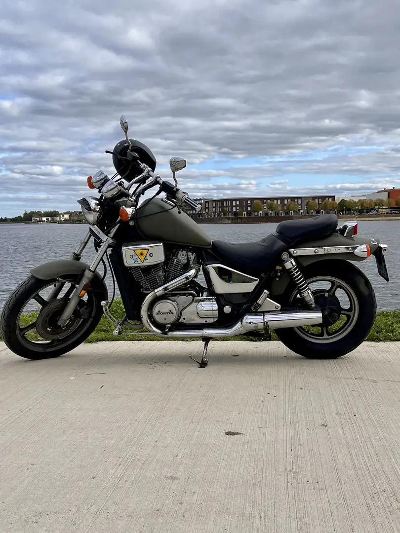 Honda VT 750 Let op het gaat hier om een VT 700 !! - 2