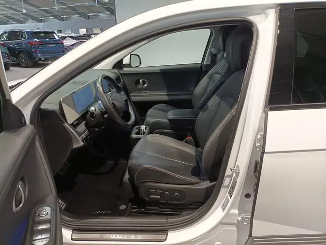 Hyundai Ioniq 5 view 8