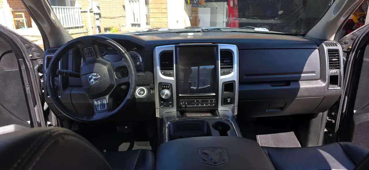 RAM 1500 снимка RAM 1500