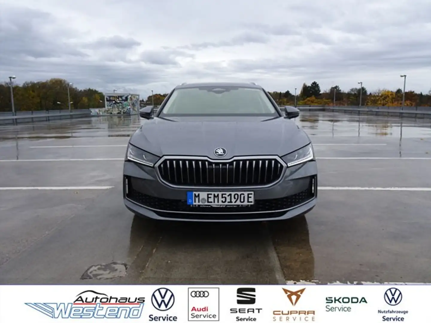 Skoda Superb Combi L&K 1.5l TSI iV 110kW Matrix HuD Navi Leder Grau - 1