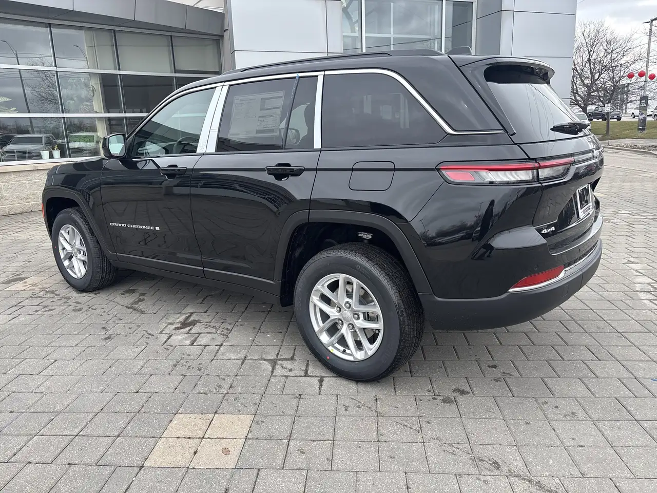 Jeep Grand Cherokee снимка Jeep Grand Cherokee