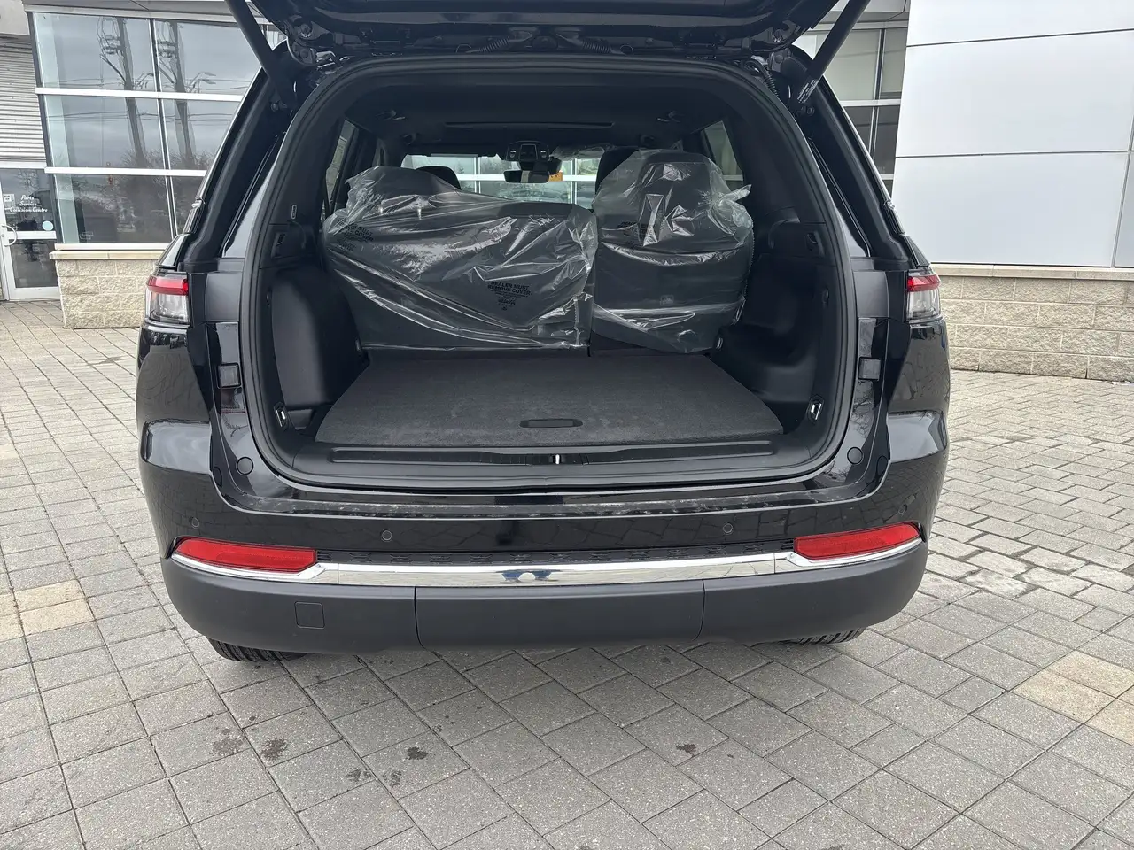 Jeep Grand Cherokee снимка Jeep Grand Cherokee