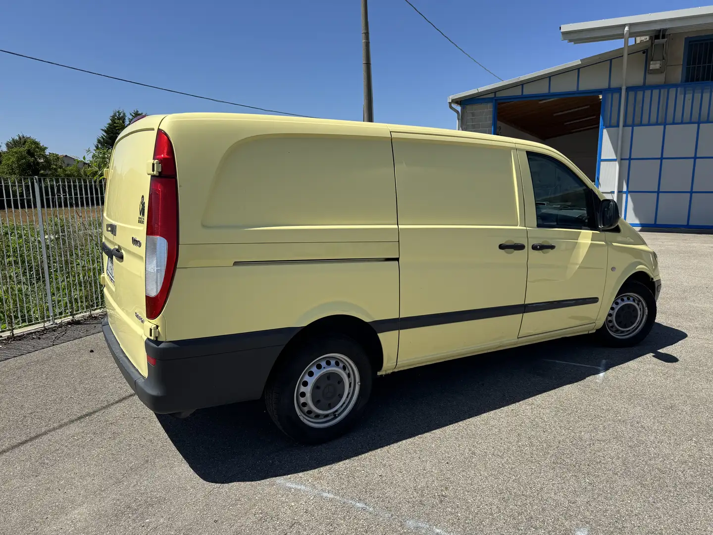 Mercedes-Benz Vito 120CDI Long - Passo lungo Giallo - 2
