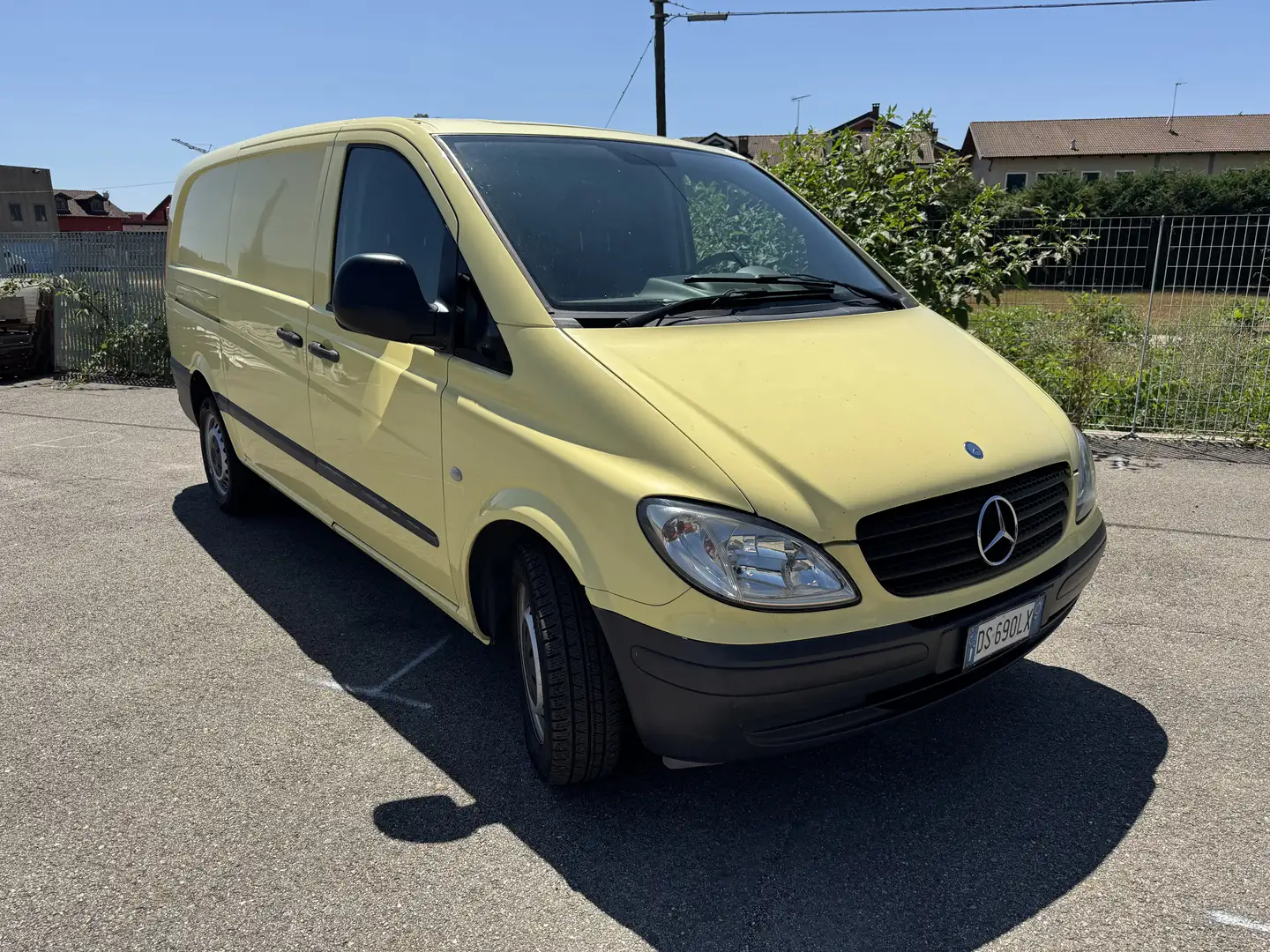 Mercedes-Benz Vito 120CDI Long - Passo lungo Giallo - 1