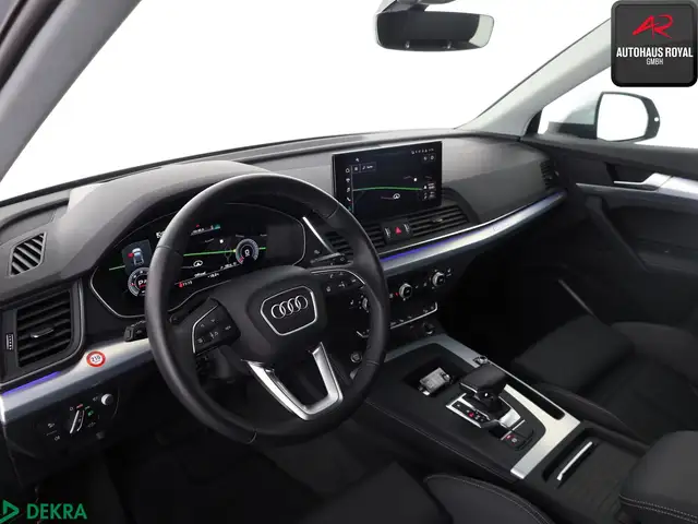 Audi Q5 view 9