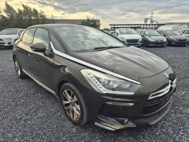 Citroen DS5 1.6 e-HDi / Marchand ou Export