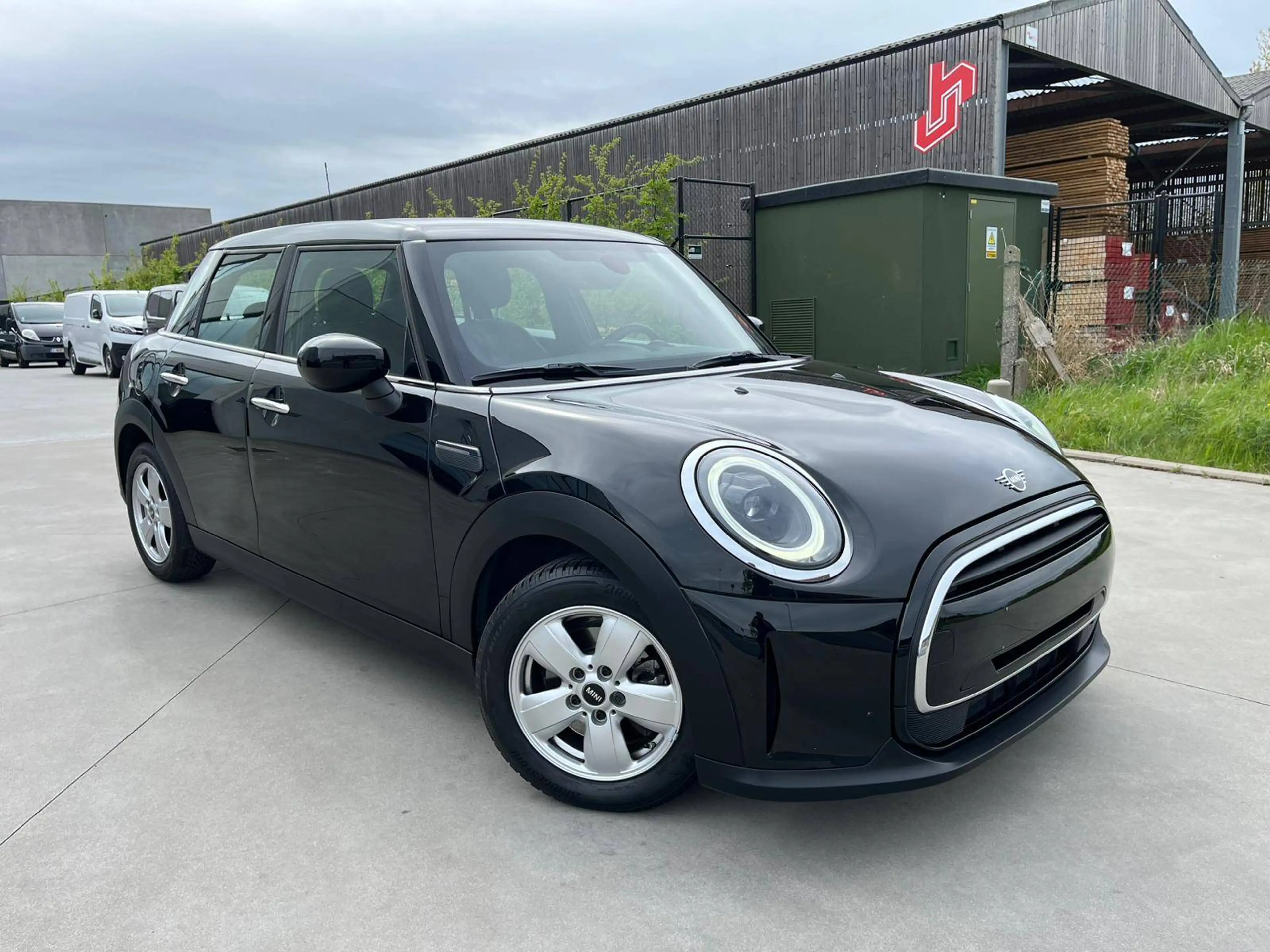 MINI One MINI One LCI  2022/Benzine/5d/LED/Carplay/Navi/Garantie — photo 3