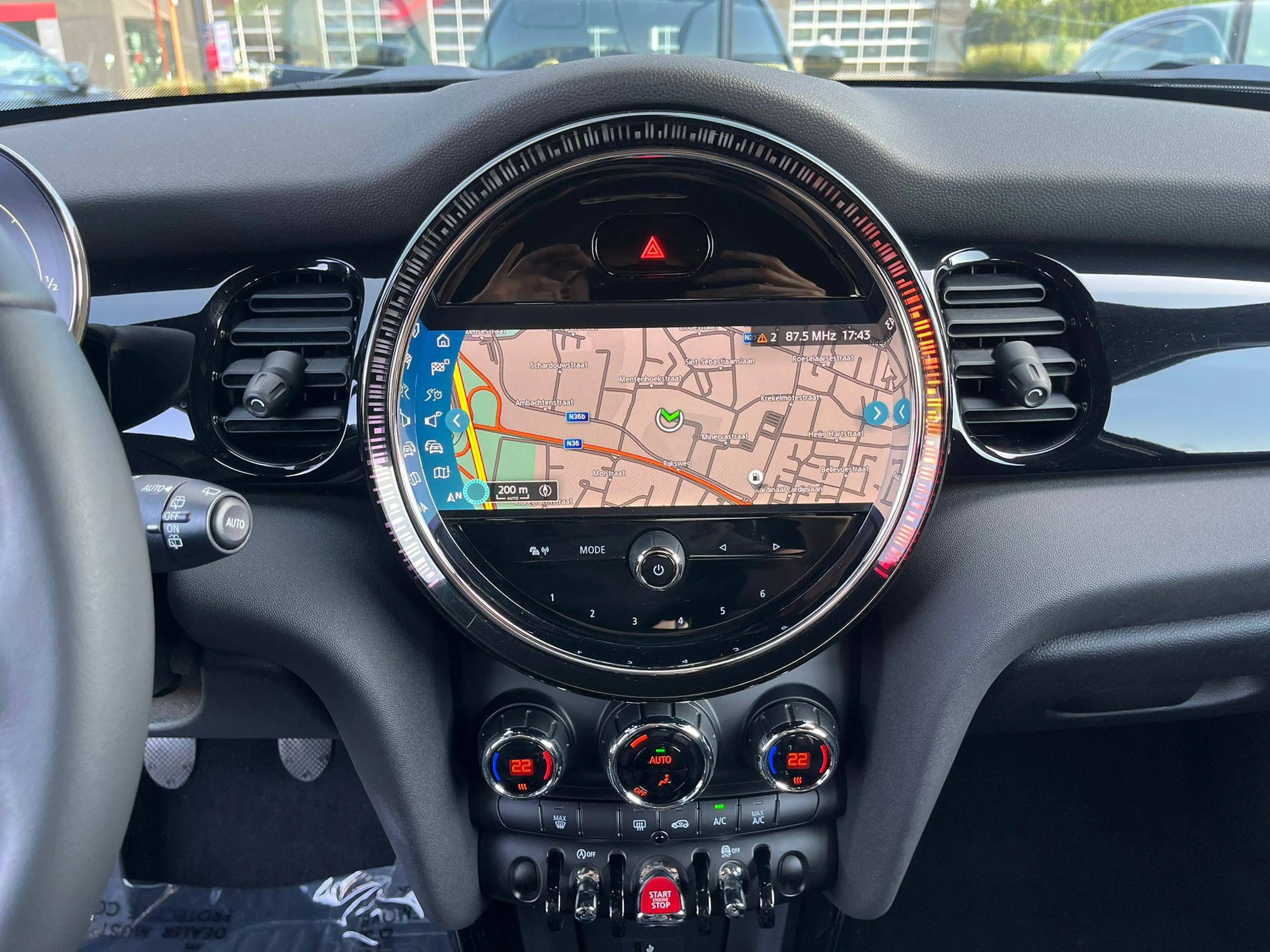 MINI One MINI One LCI  2022/Benzine/5d/LED/Carplay/Navi/Garantie — photo 15