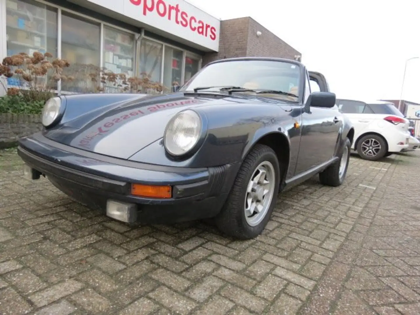 Porsche 911 sc targa zonder motor en bak Beige - 2