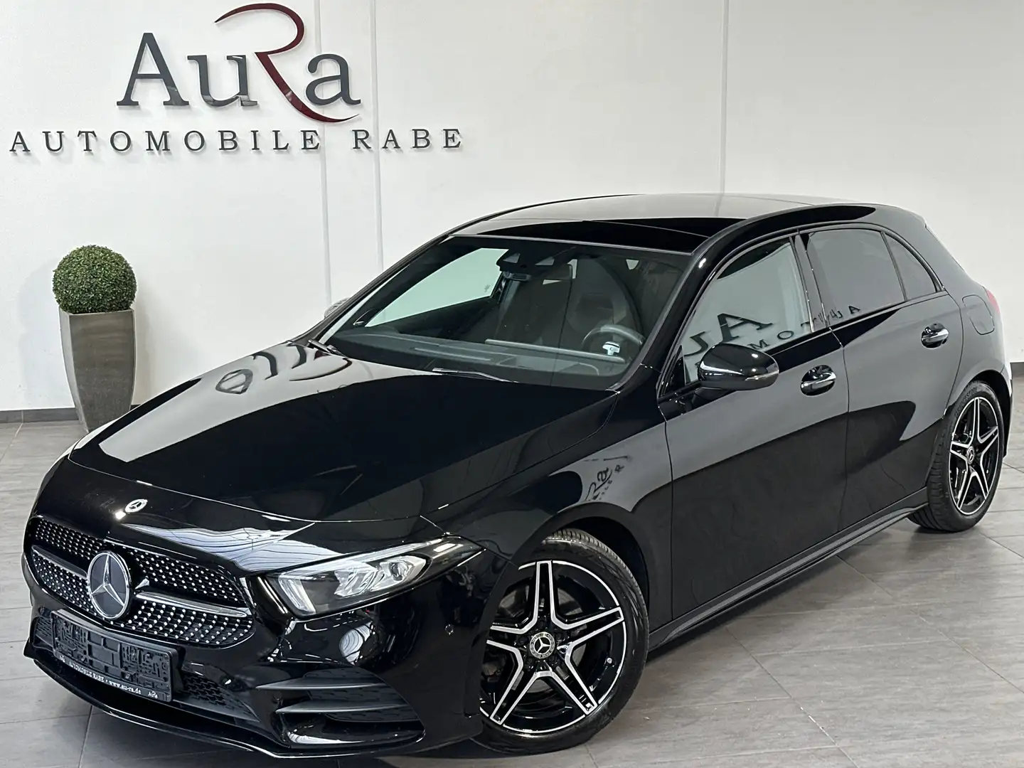 Mercedes-Benz A 220 4Matic AMG-Line NAV+LED+PANO+KAMERA+18ZO Noir - 1