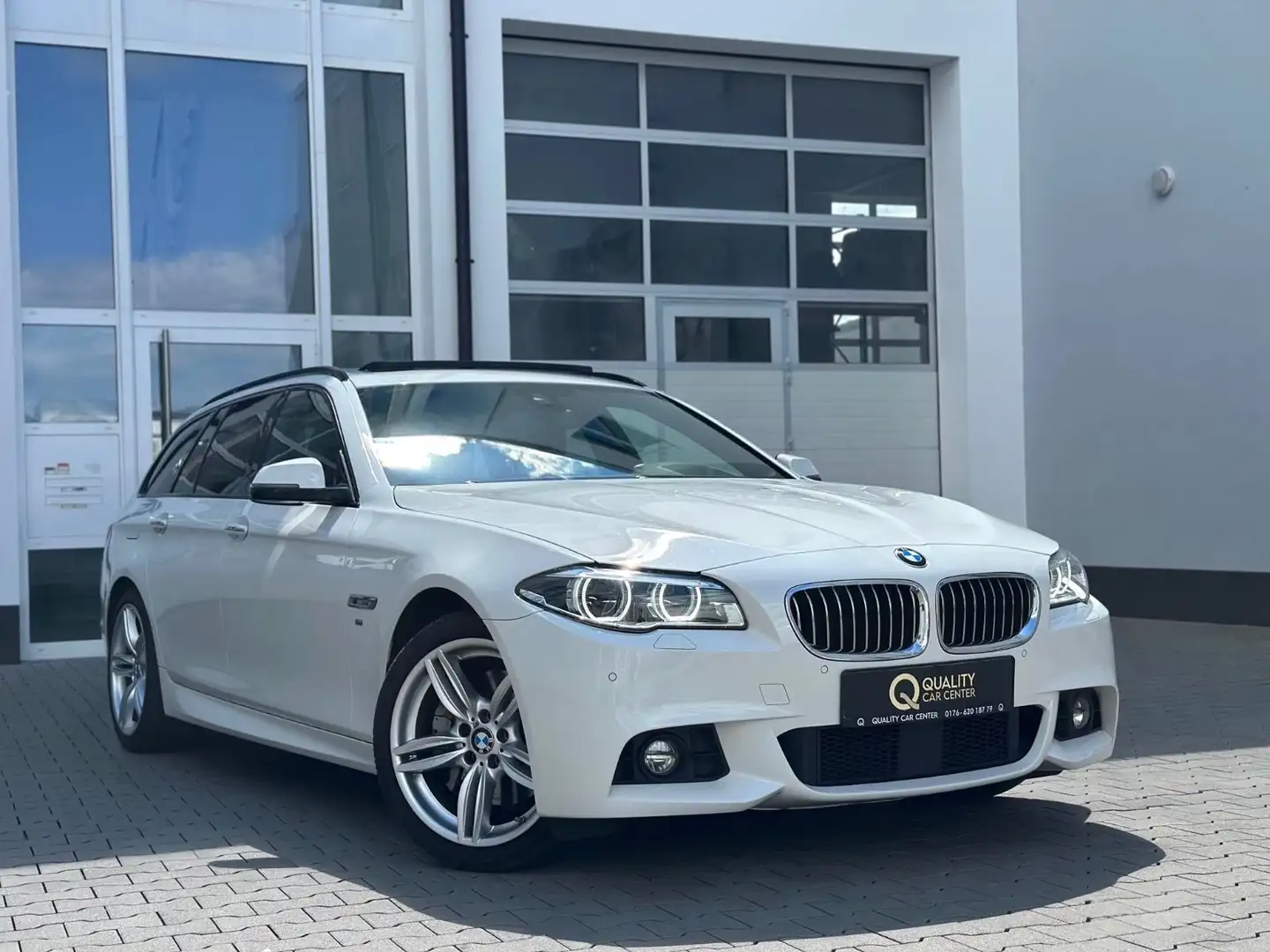 BMW 530 d xDrive *M Sport* PANO*SOUND*AHK*M Paket* Blanc - 1