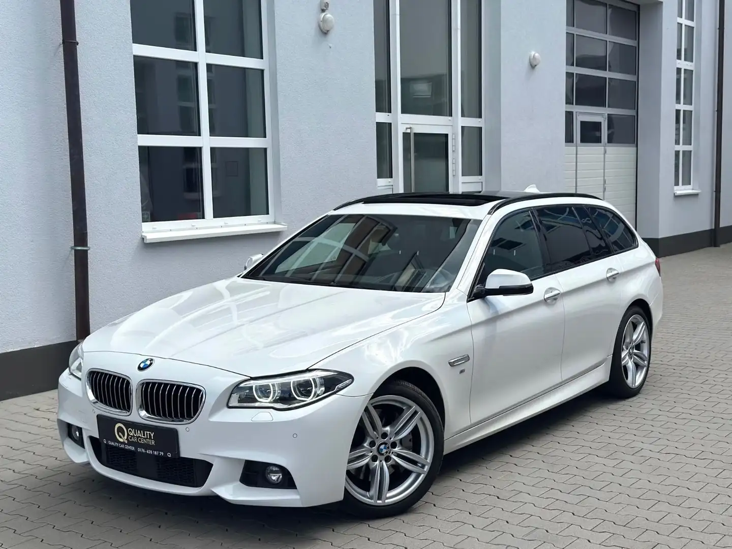 BMW 530 d xDrive *M Sport* PANO*SOUND*AHK*M Paket* Blanc - 2