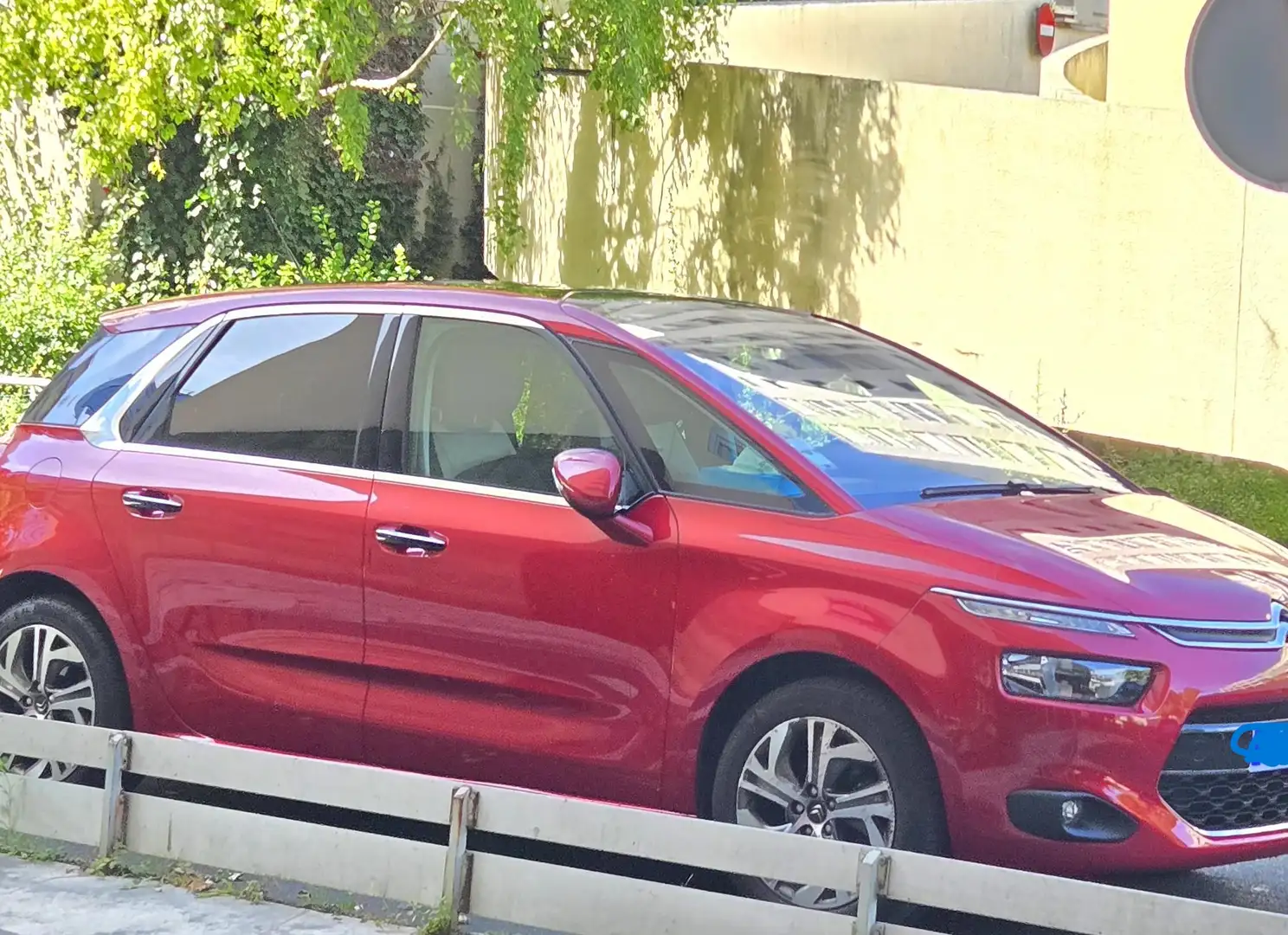 Citroen C4 Picasso C4 Picasso e-HDi 115 Business+   ETG6 - 1