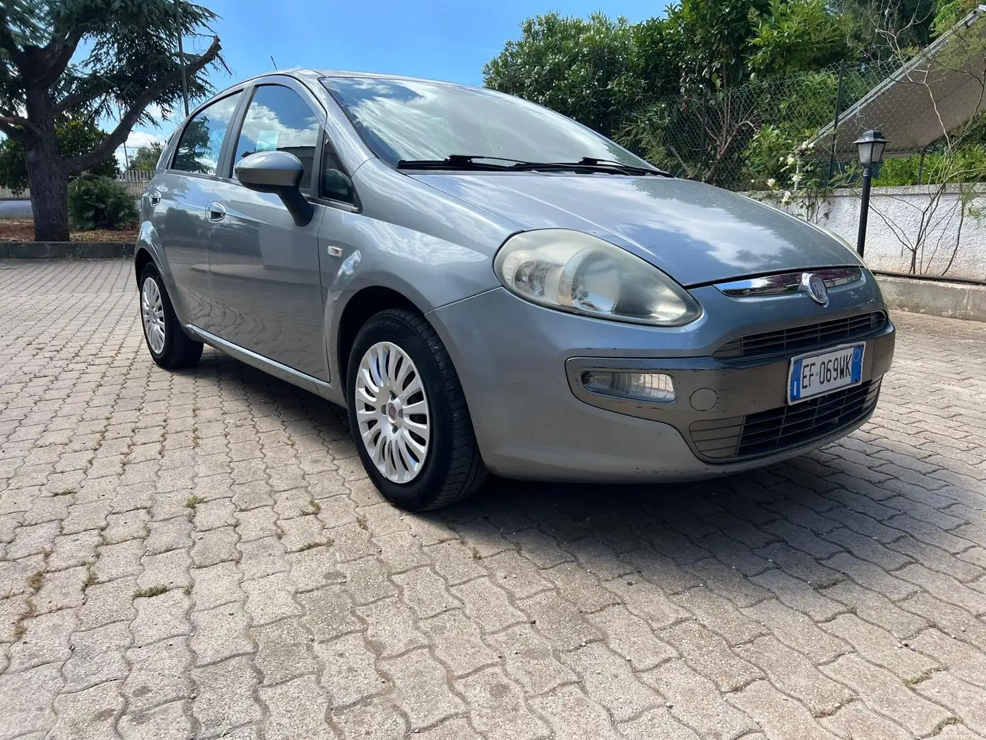 Fiat Punto Evo Punto Evo 5p 1.2 Dynamic s Grijs - 1