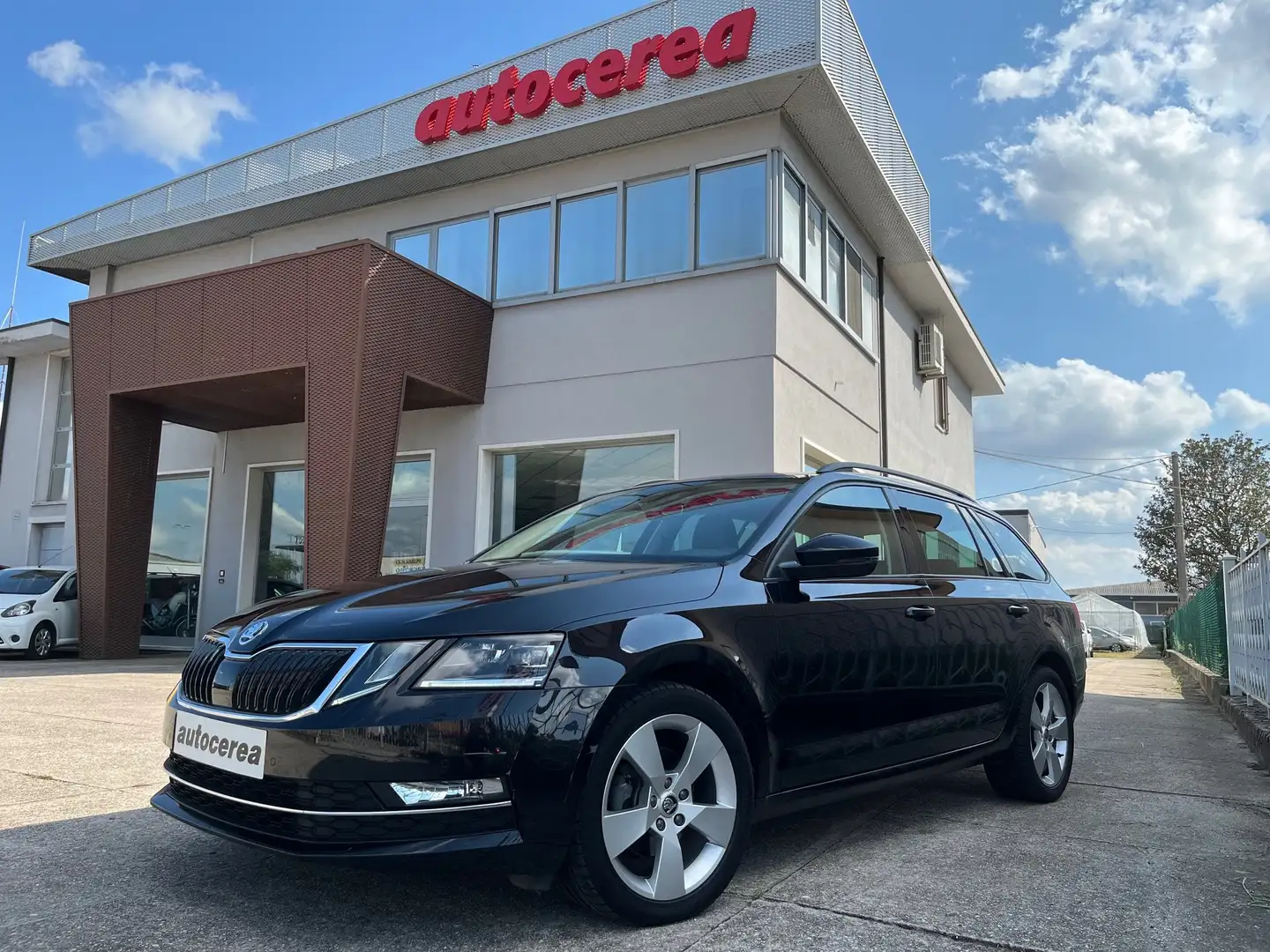 Skoda Octavia S.W. 1.5 G-TEC DSG STYLE - KM 70.800 - Nero - 1