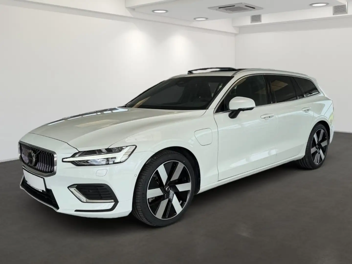 Volvo V60 T8 AWD PHEV Plus Bright Aut. Weiß - 1