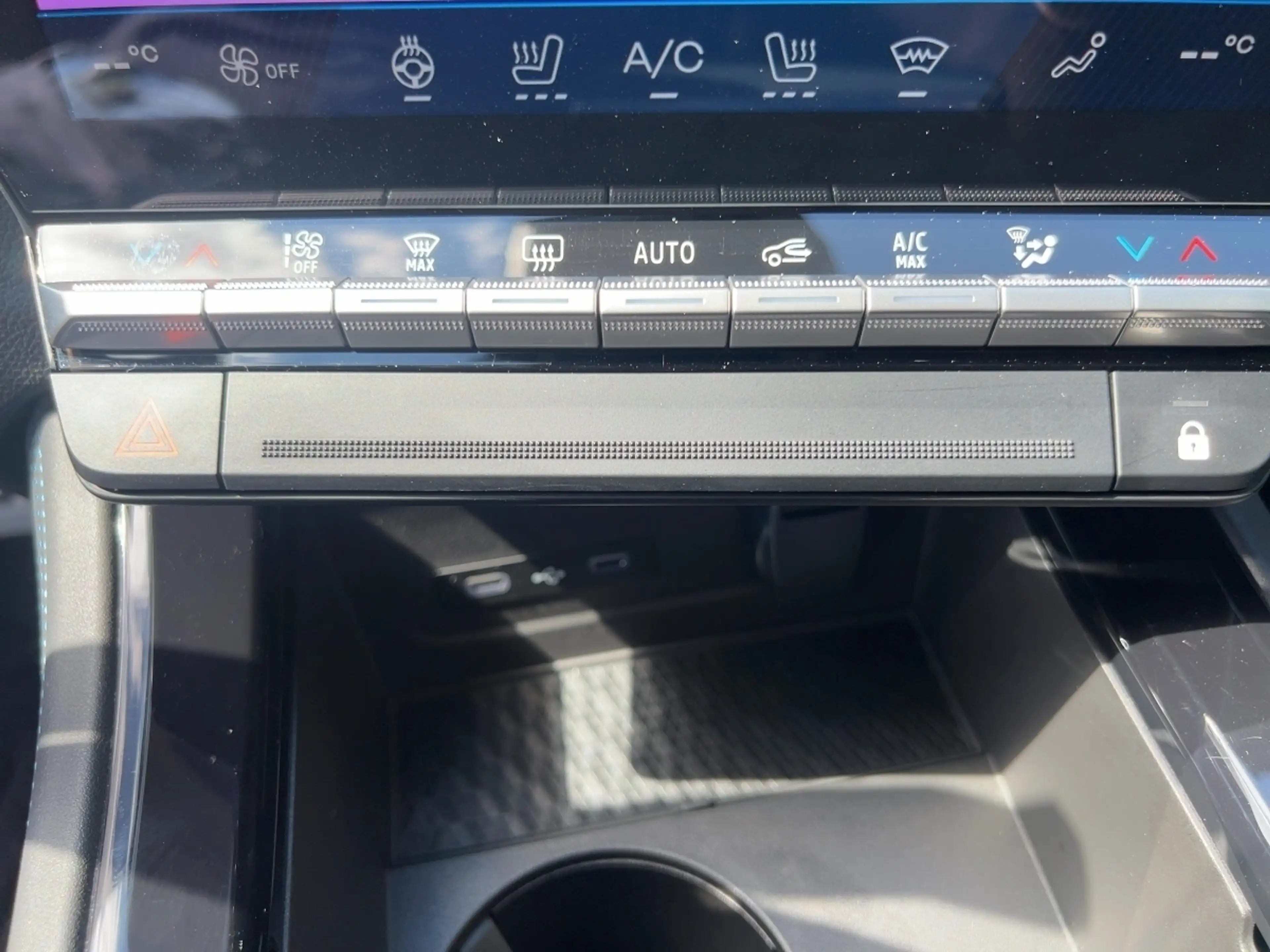 Renault Rafale 1.2 E-TECH Hyper Hybrid 300 Esprit Alpine — photo 13