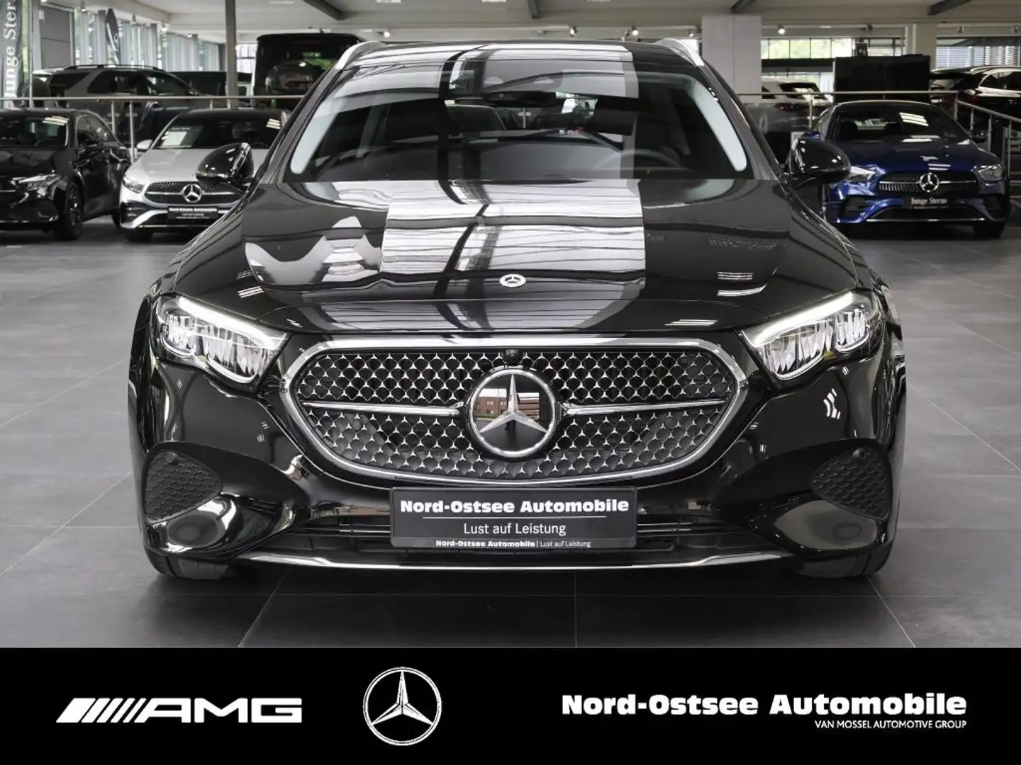 Mercedes-Benz E 220 d T AVANTGARDE KAMERA DISTR. LED KEYLESS Noir - 2