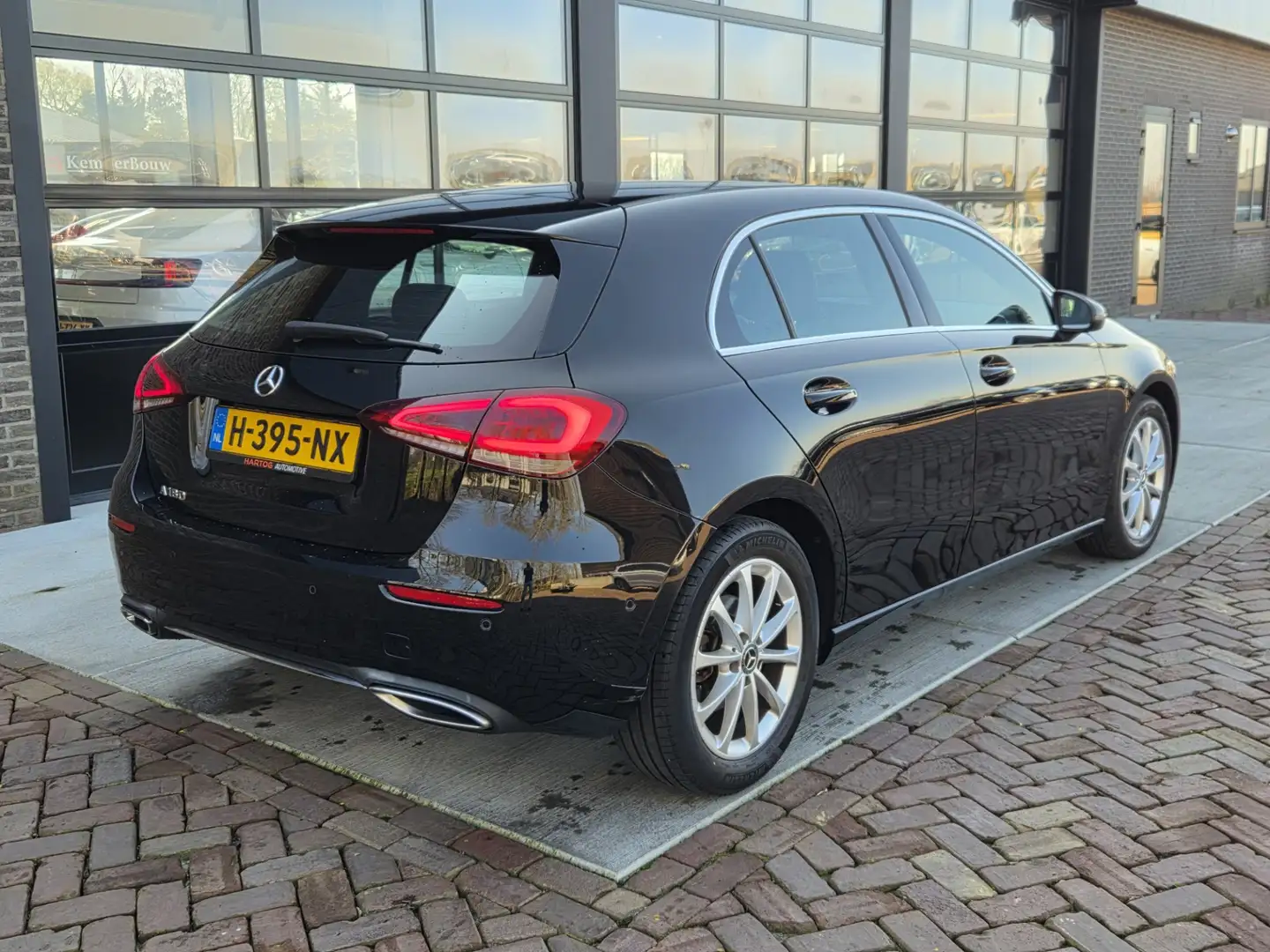 Mercedes-Benz A 180 Business Solution AMG | Navi | 1/2 Leer | Clima | Schwarz - 2