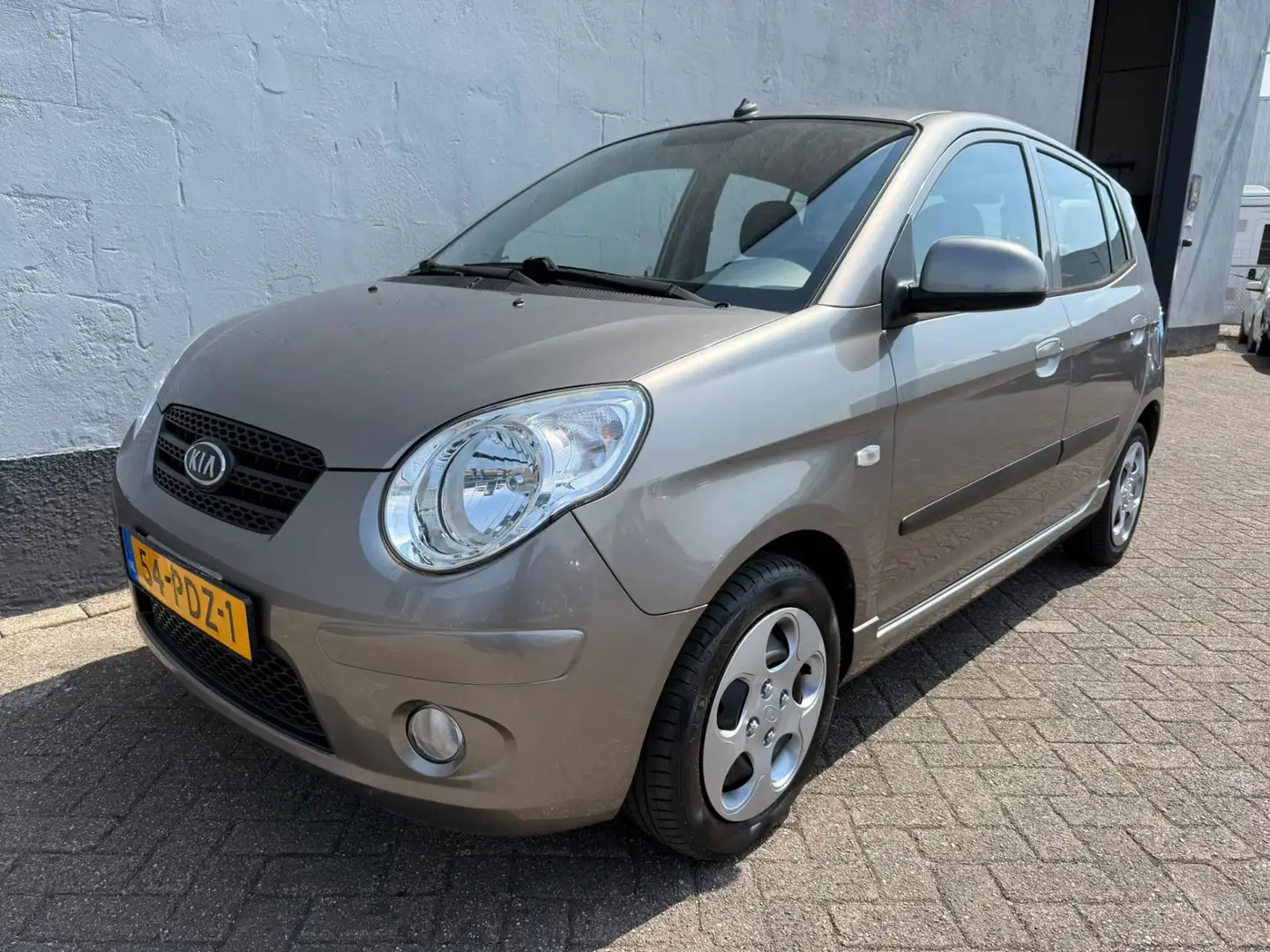 Kia Picanto 1.0 Seven 5-Deurs - Airco Grijs - 1