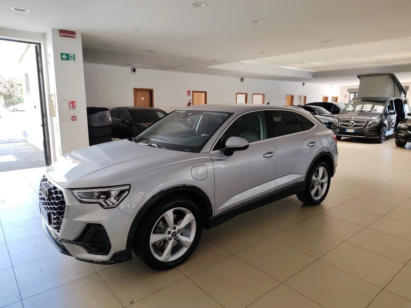 Audi Q3 45TFSIe S tronic 245cv Plug-In Sportback Virtual Grigio - 1
