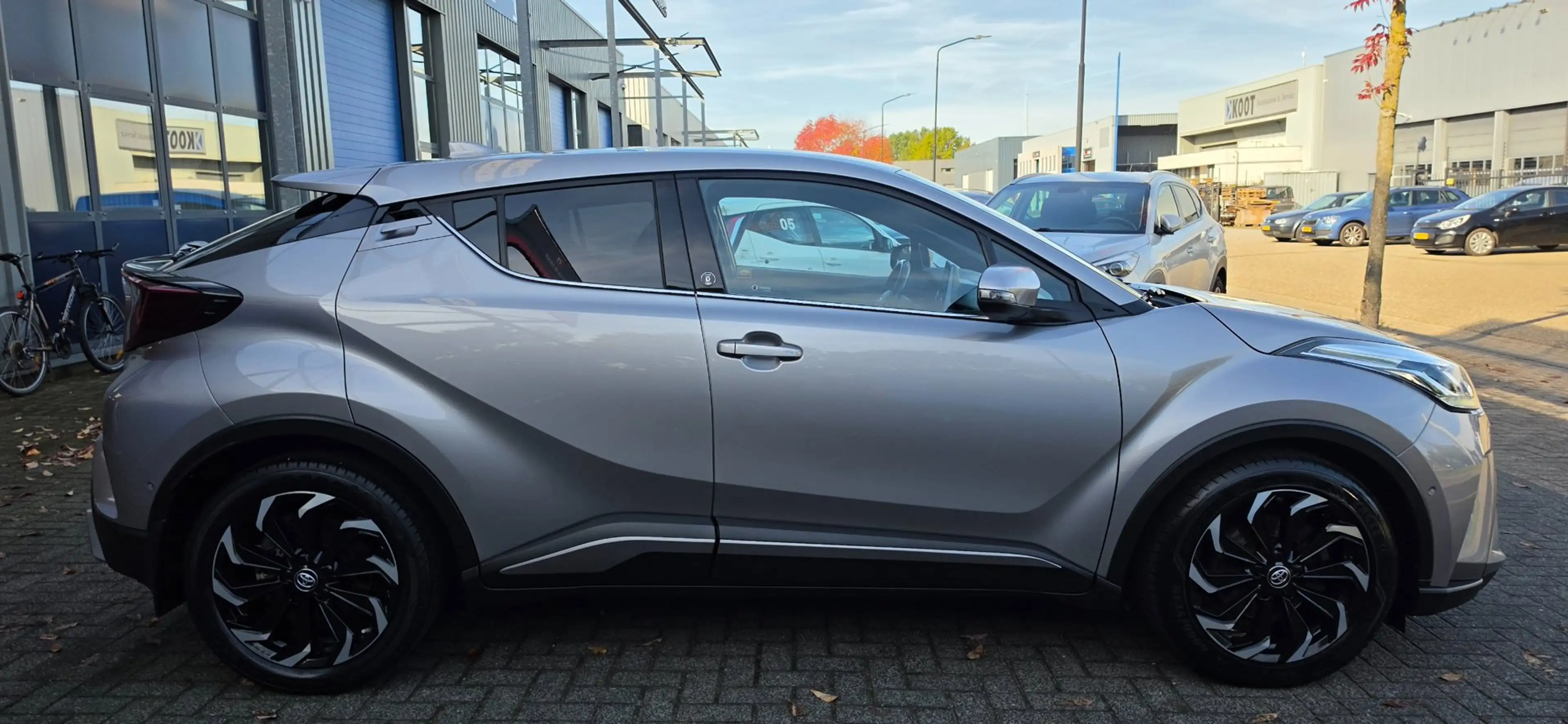 Toyota C-HR 2.0 Hybrid 152PK Navi Cruise Camera Leder Zeer moo — photo 36