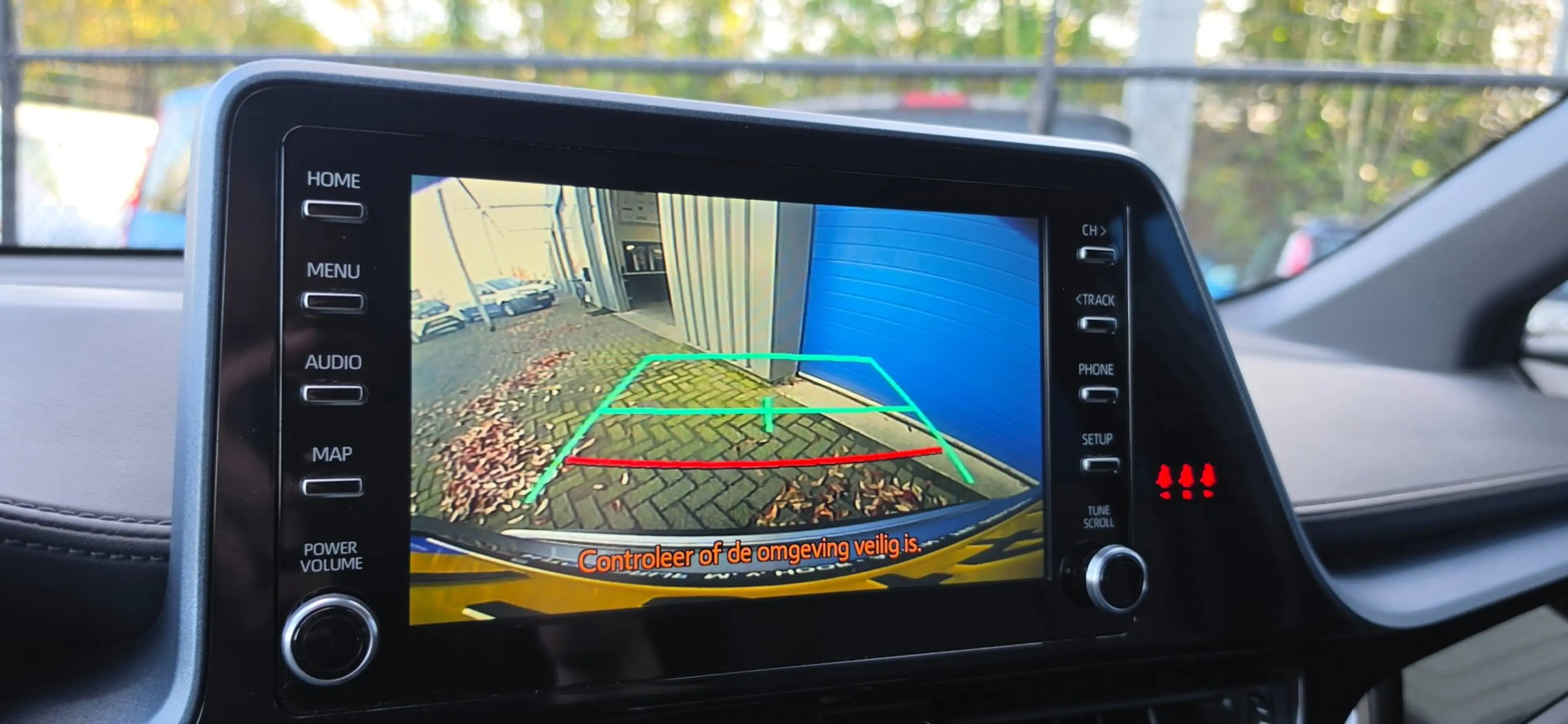 Toyota C-HR 2.0 Hybrid 152PK Navi Cruise Camera Leder Zeer moo — photo 31